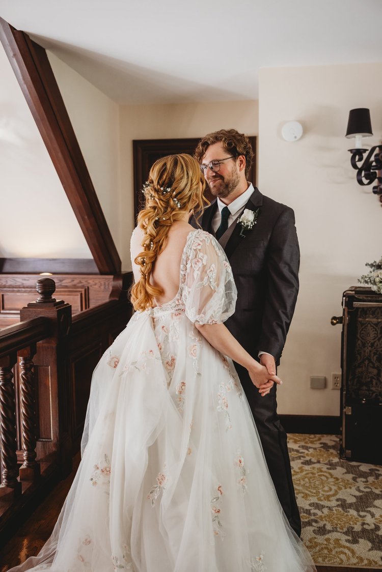 Tawny Nichelle Photography - Alaska Wedding Photographer