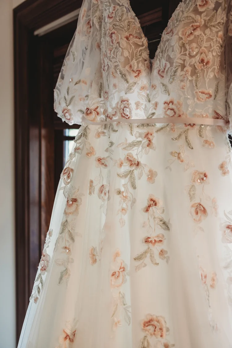 Tawny Nichelle Photography - Alaska Wedding Photographer