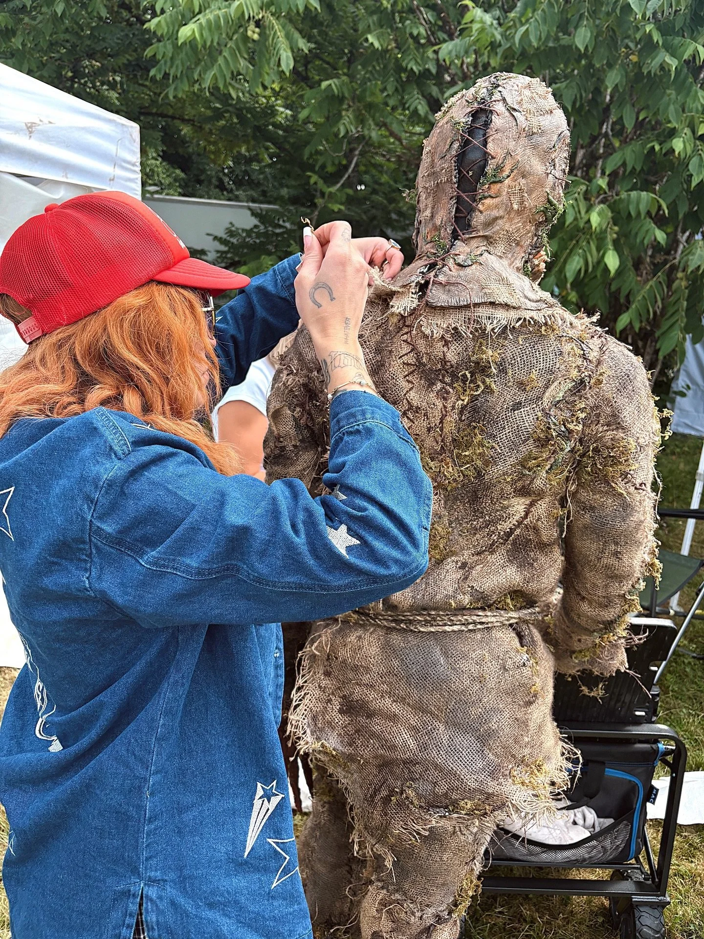 I have been so excited for this project to come out!!! 🎃
I love what I do, and its projects like these that make it even more thrilling. I love when I get to be creative with my work and fully build something so unique, challenging and detailed.

I 