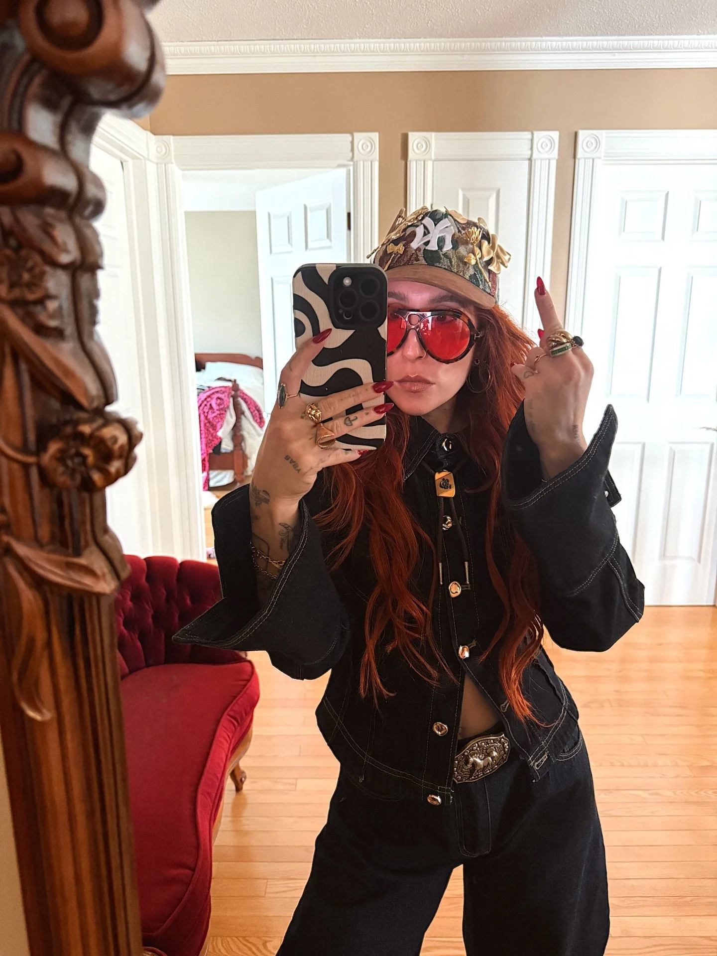 Goodbye December &amp; a couple snippets from 2025🥂
Happy it&rsquo;s over 🫠

#goodbye2025 #decemberphotos #photodump #monthlyphoto #newyear