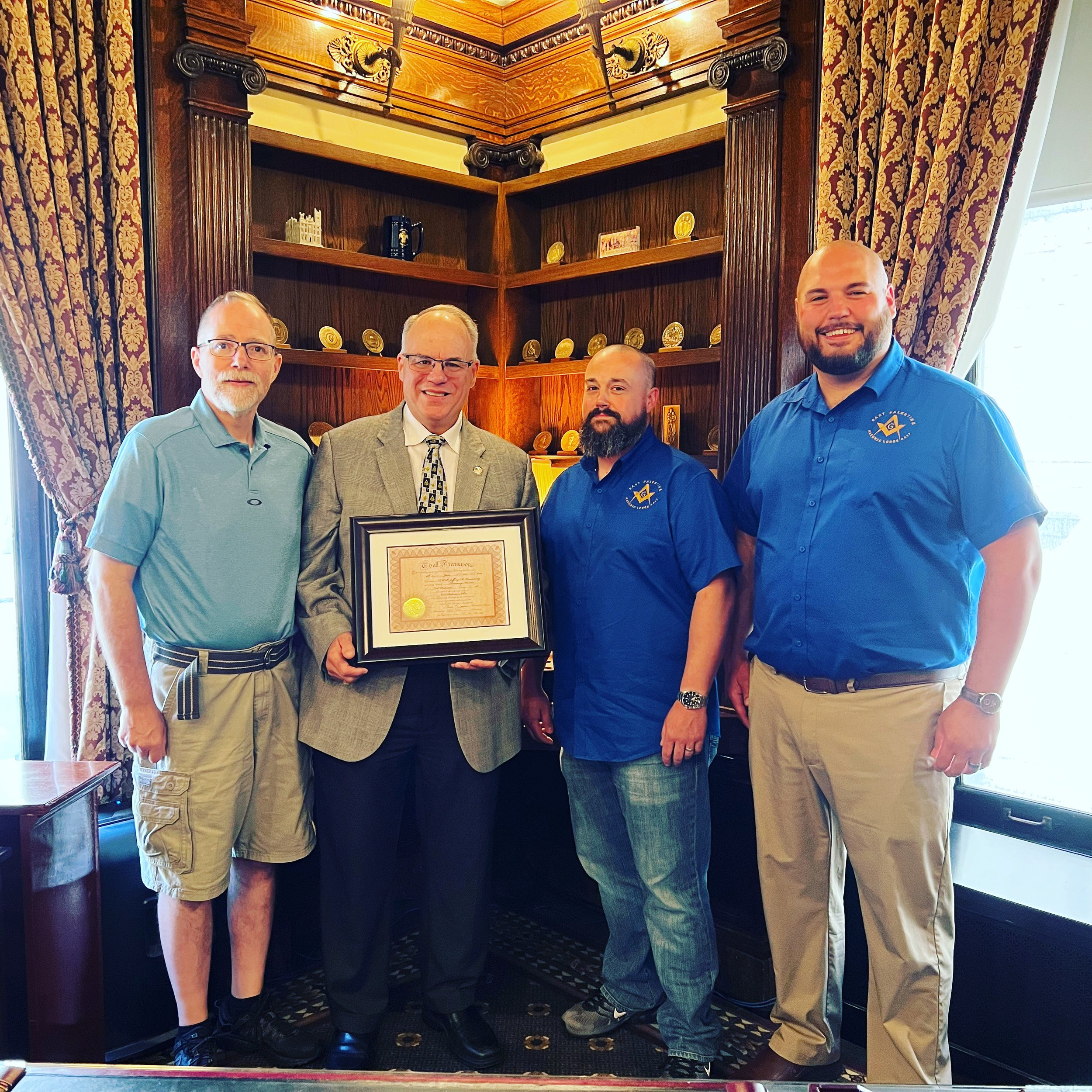 Presenting R.W. Grand Master Jeffrey Wonderling an Honorary Membership to East Palestine 417