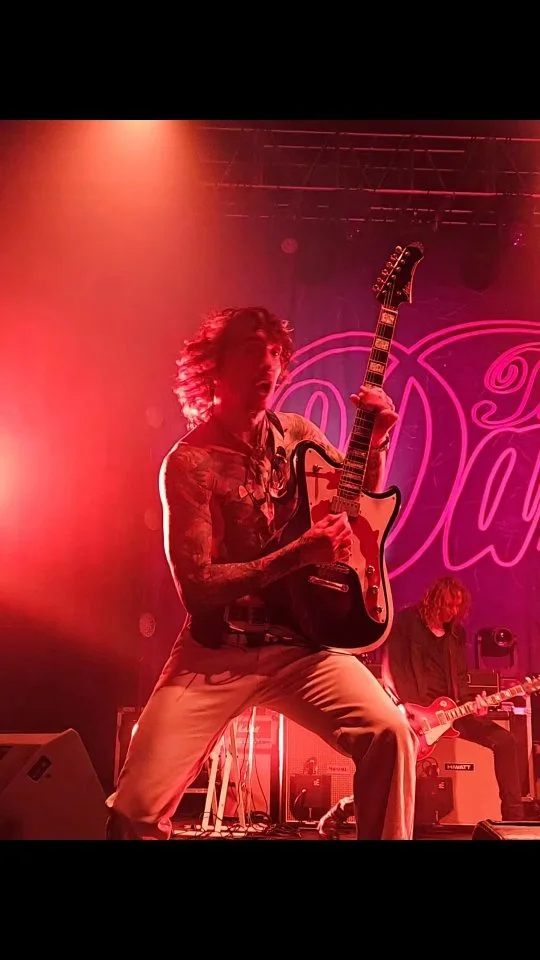 Thank you, @thedarkness, for all the happiness that you bring to the world. I was smiling for hours, and I effin needed it! Richmond, VA.
.
I have painted a Rockstar portrait of Justin Hawkins, and prints are for sale on my website! Link in bio. (Bu