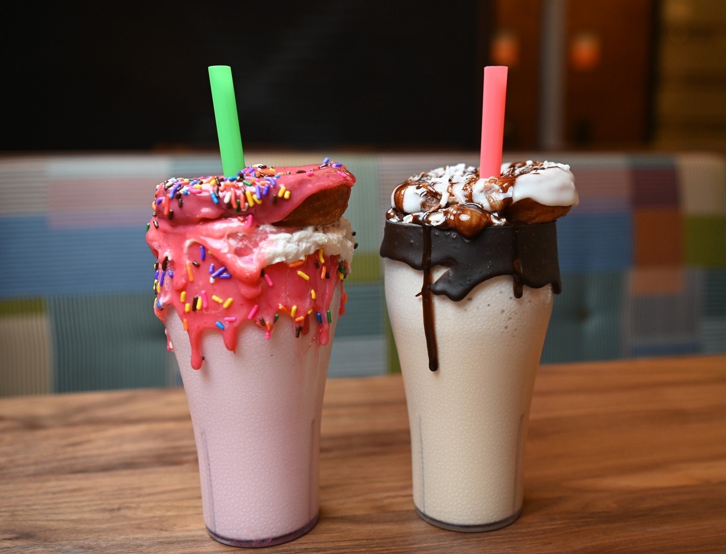 Let's all come together &amp; bond over our love of milkshakes at Around the Clock Diner 🤝⁠
.⁠
.⁠
.⁠
#atcdiner #aroundtheclockdiner #diner #NJdiner #americandream #americandreammall #newopenings #newopeningsnj #breakfast #njdining #201magazine #nort