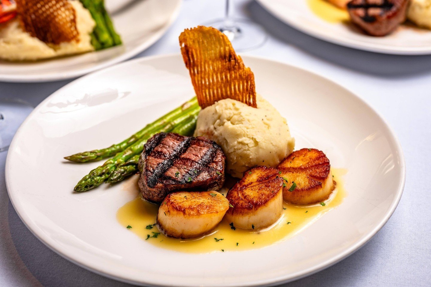 Indulge in our Mixed Grill Prix Fixe and enjoy $10 OFF during Happy Hour throughout the week! 🥩🐟