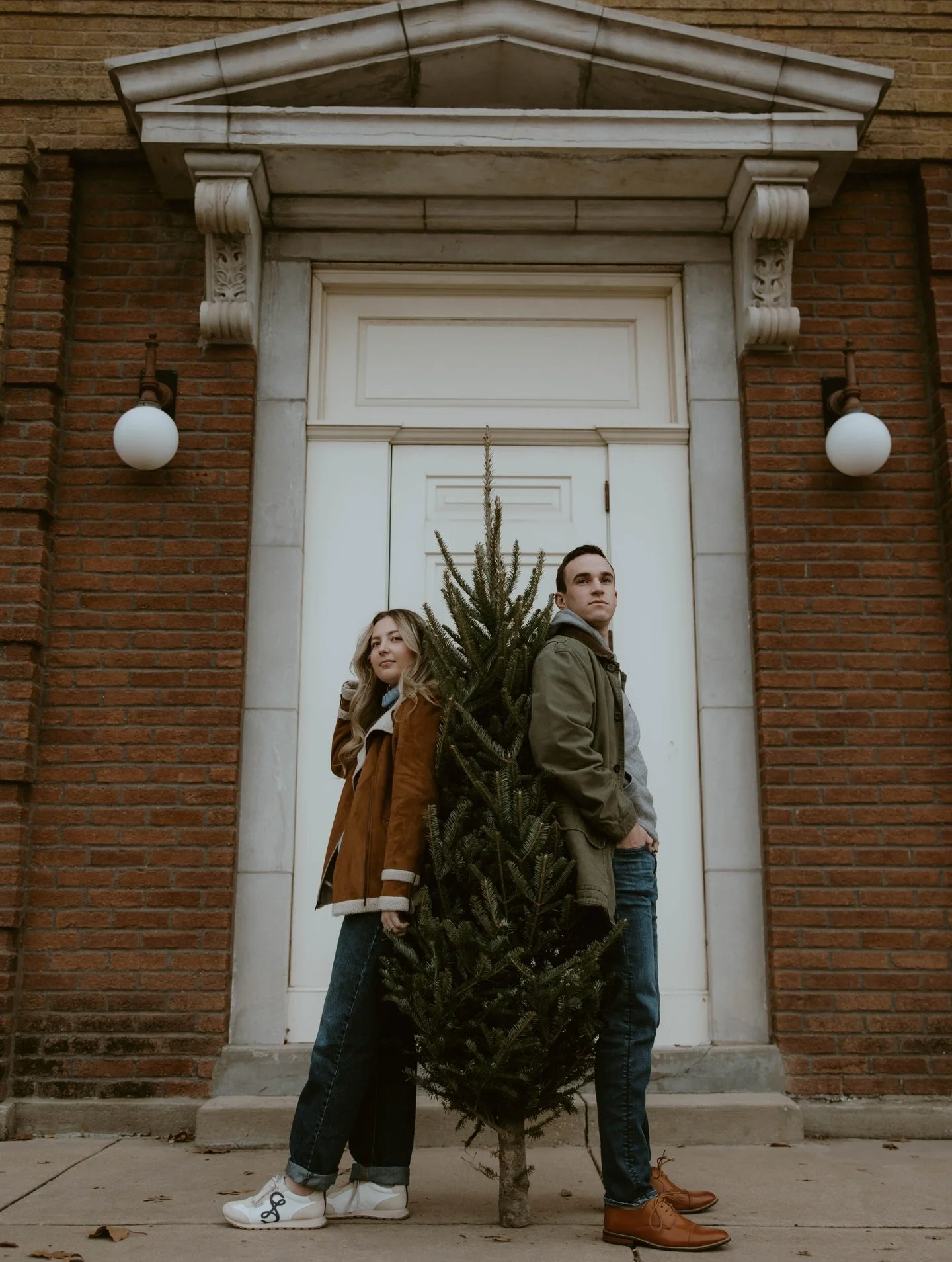 gunna set out some milk &amp; a paperback book hoping that&rsquo;ll lead Jacob Elordi under my Christmas tree Thursday morning 🤞🏼