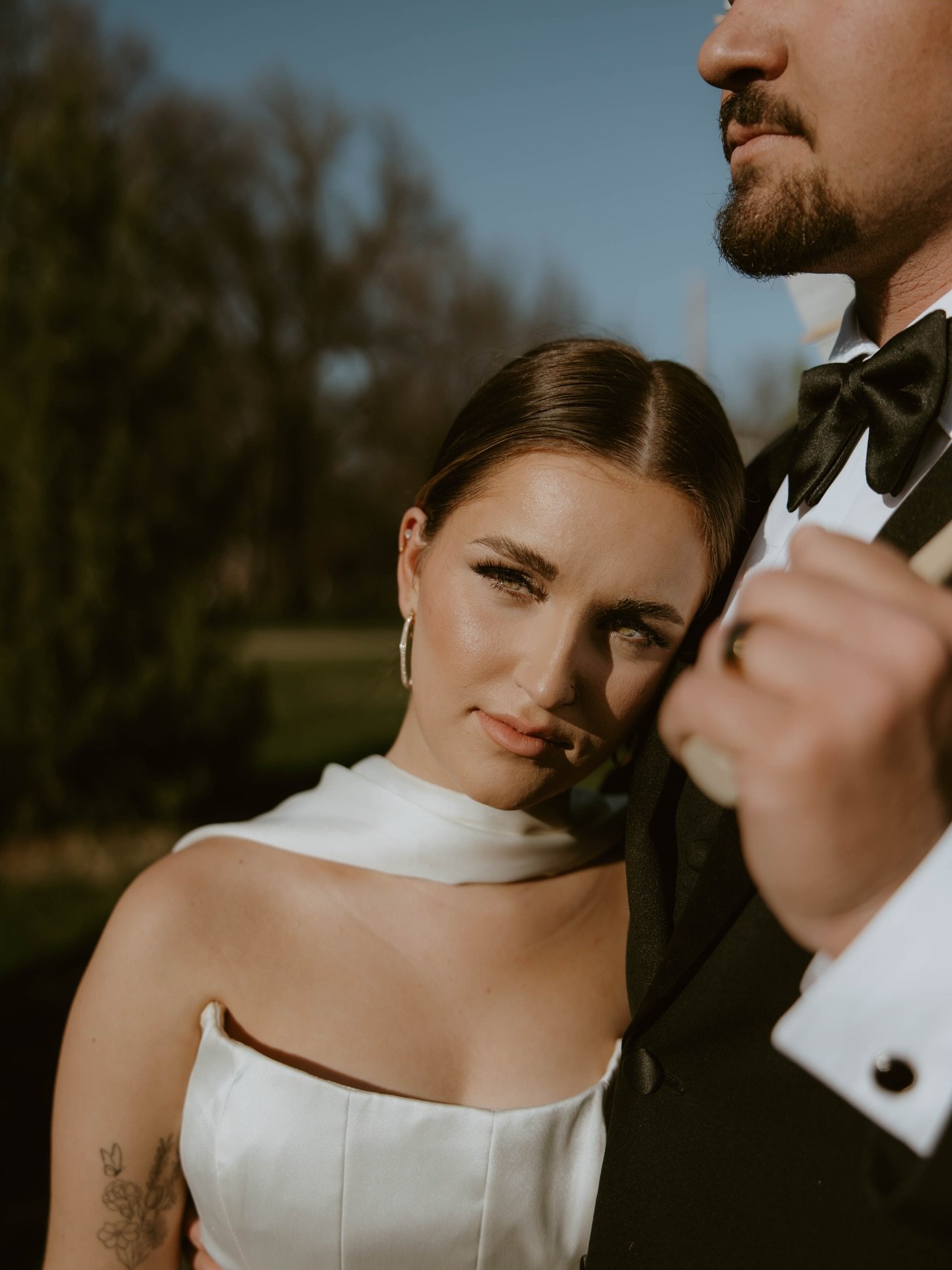no words 

hosts @ts.jphotography @neverlandphotoandfilm @thelumeneir 
models @kadiepaige @dj__50 
dress @bridelyboutique 
suit @gentryltd 
makeup @makeupbycourtneyspringob 
hair @makeoverwmayfield 
bouquet @beyondbudsfloral