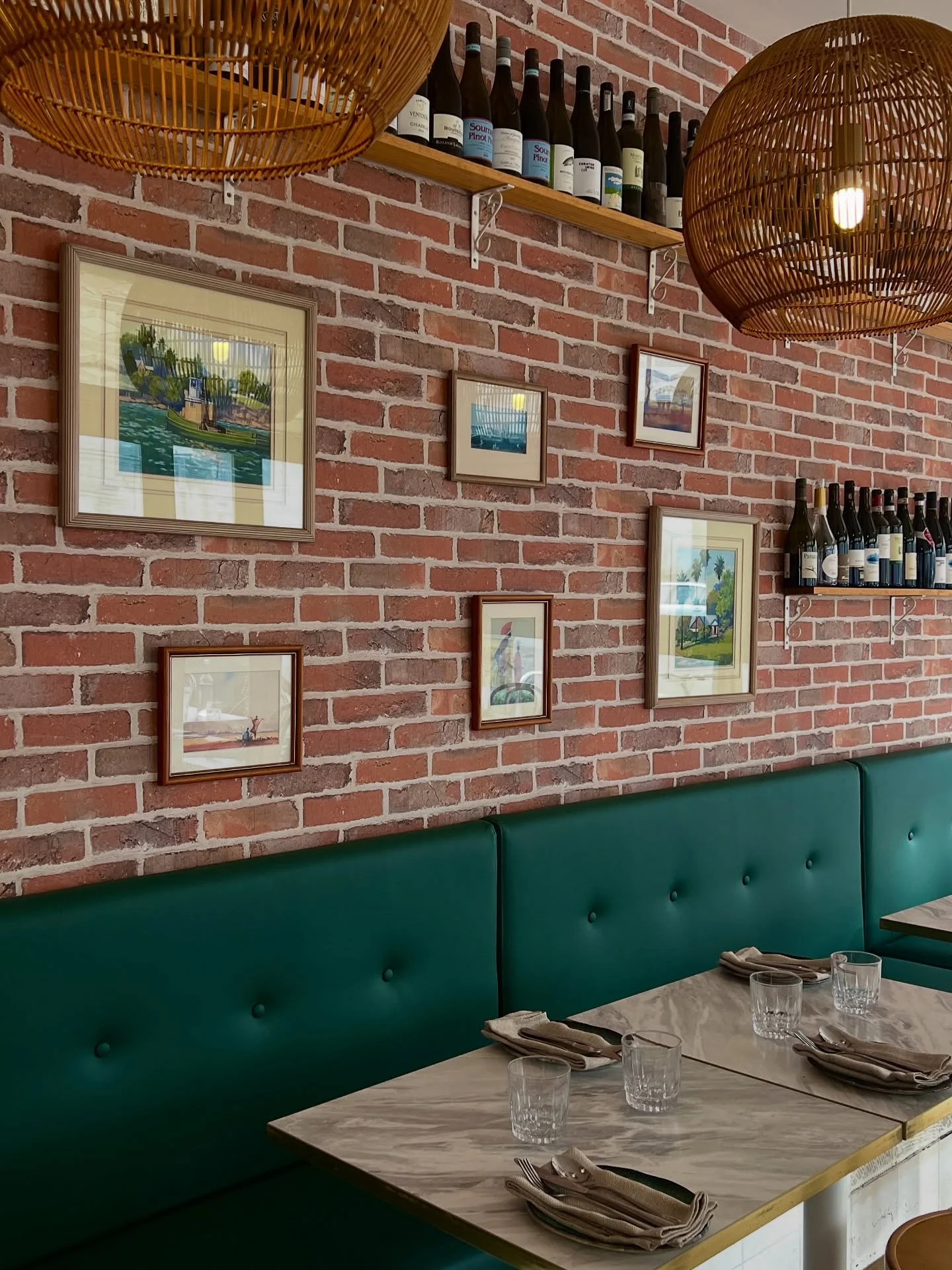 Christmas parties, catch-ups, or last-minute dinners 
&mdash; we&rsquo;ve got a table waiting @bacari_kirribilli