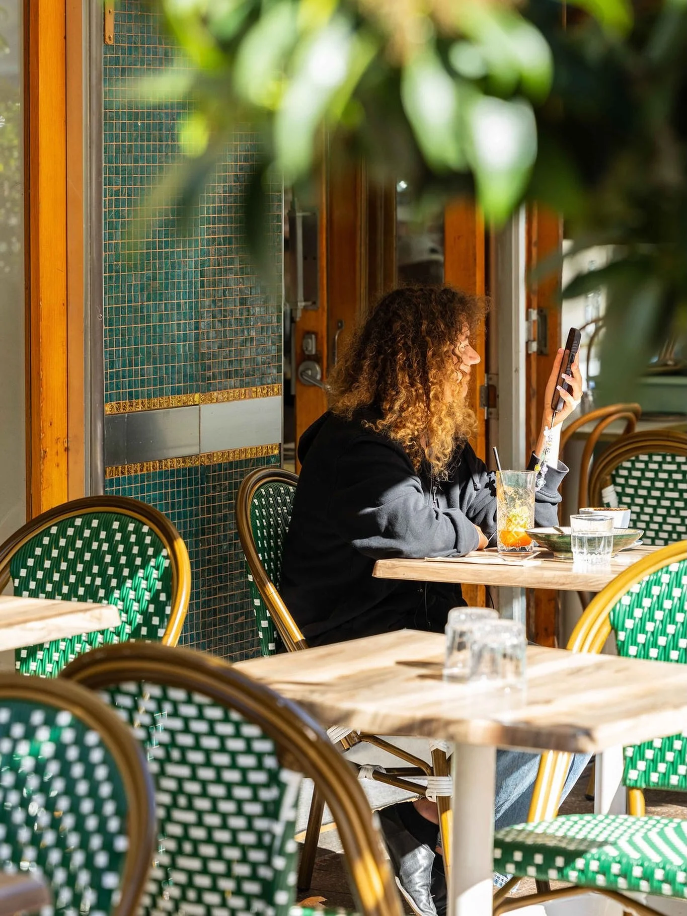 Spring has officially arrived, and so have long lunches in the sunshine. ☀️

Find a spot on the Bacari terrace, order your favourites and soak up a little springtime in Kirribilli.
No rush. Just good food, a drink in hand and sunshine on your face.

