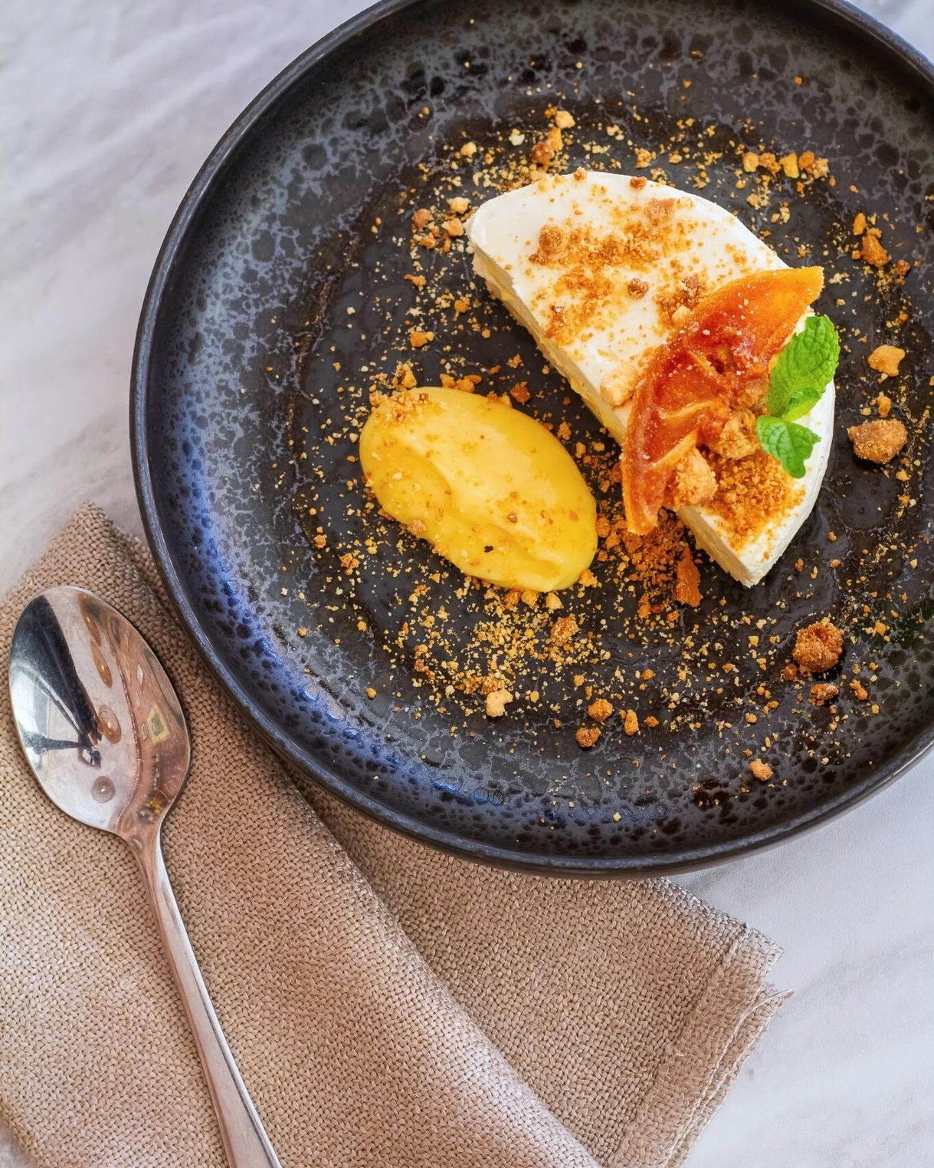 A little limoncello after lunch, but make it cheesecake 🍋 

#bacarikirribilli #kirribilli #lowernorthshoredining
