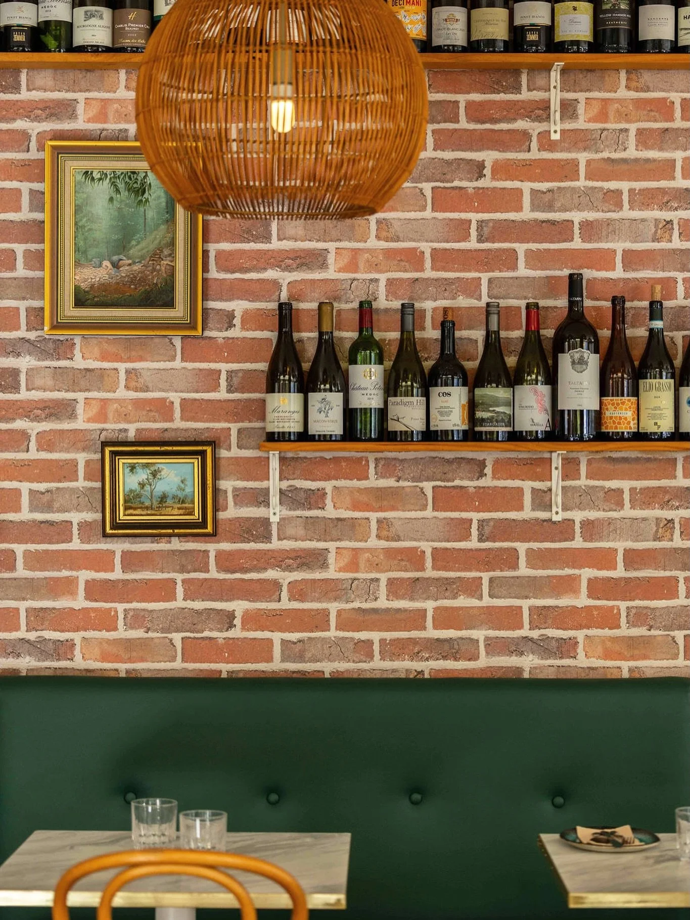 A neighbourhood favourite for every kind of catch-up.

From morning coffee and breakfast to long lunches, afternoon wines and dinner around the table, there&rsquo;s always a reason to meet at Bacari.

Good food, good wine and familiar faces, from mor