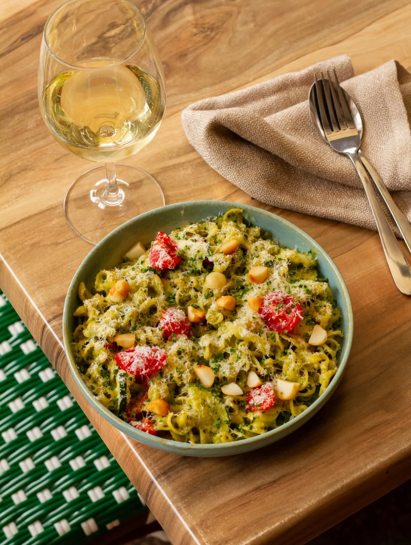 Spring on a plate, the Italian way. 🌿

Our Fusilli Primavera brings together fresh zucchini, sweet cherry tomatoes, fragrant pesto, crunchy macadamias and a generous sprinkle of pecorino.

Light, fresh and full of flavour; just what the warmer days 