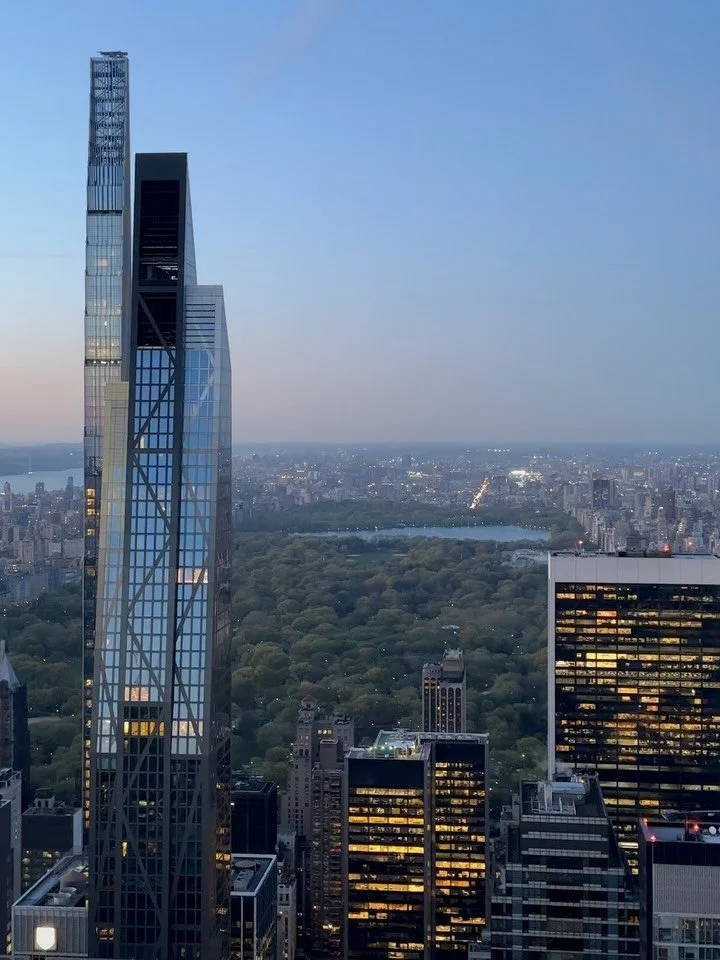 New essay is live in The Ana today! I started writing this after picking up a book that I think found me as much as I found it. A book that put language to my ambivalence about New York and book publishing in a way I hadn&rsquo;t been able to. 

I st