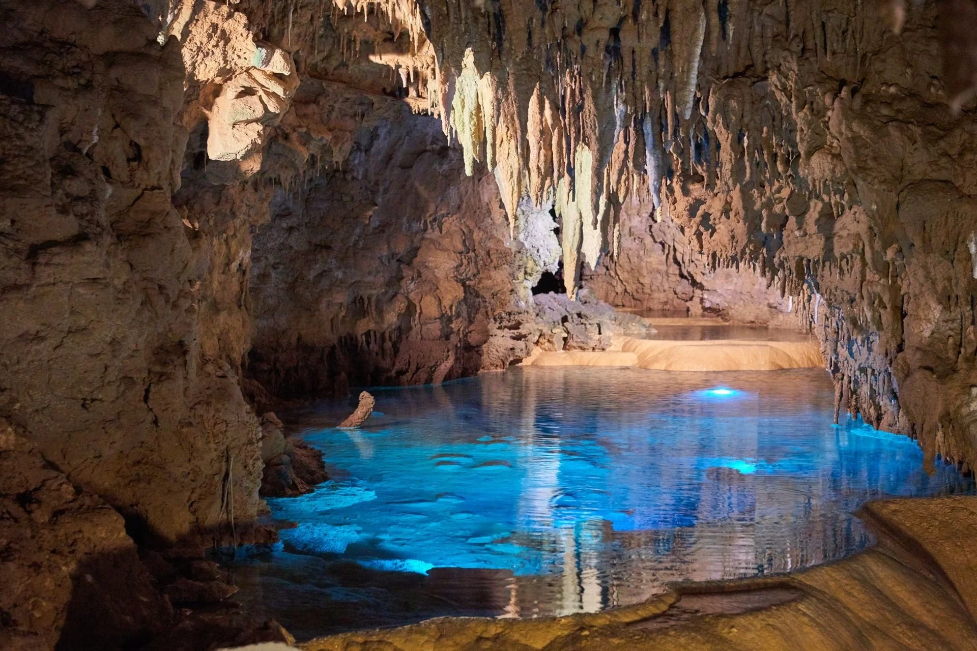 Grotte_di_Castellana_1.jpg
