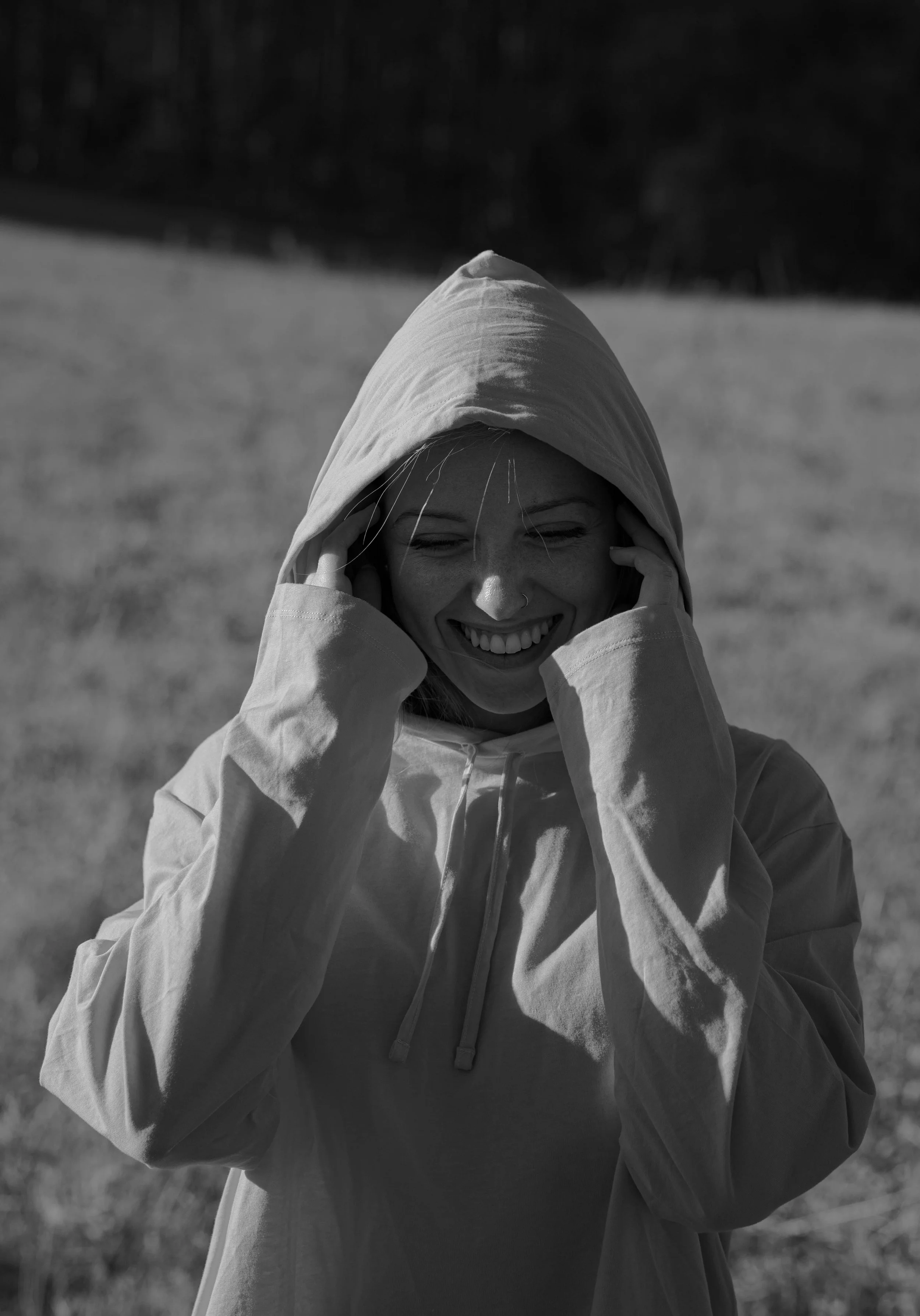 MB Hoodie smile bw.jpeg