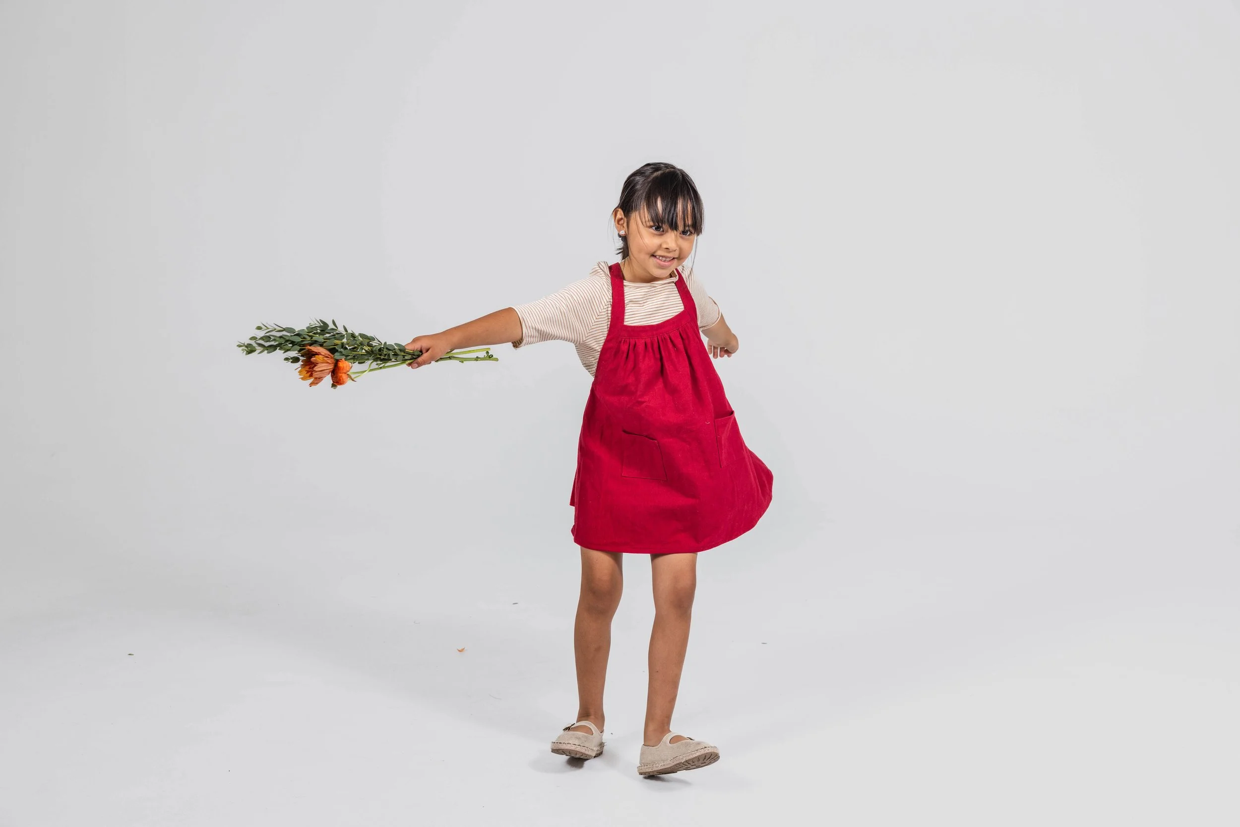 Foxlilie-kids-ivy-jumper-scarlet-red-lifestyle-playful-front.jpg