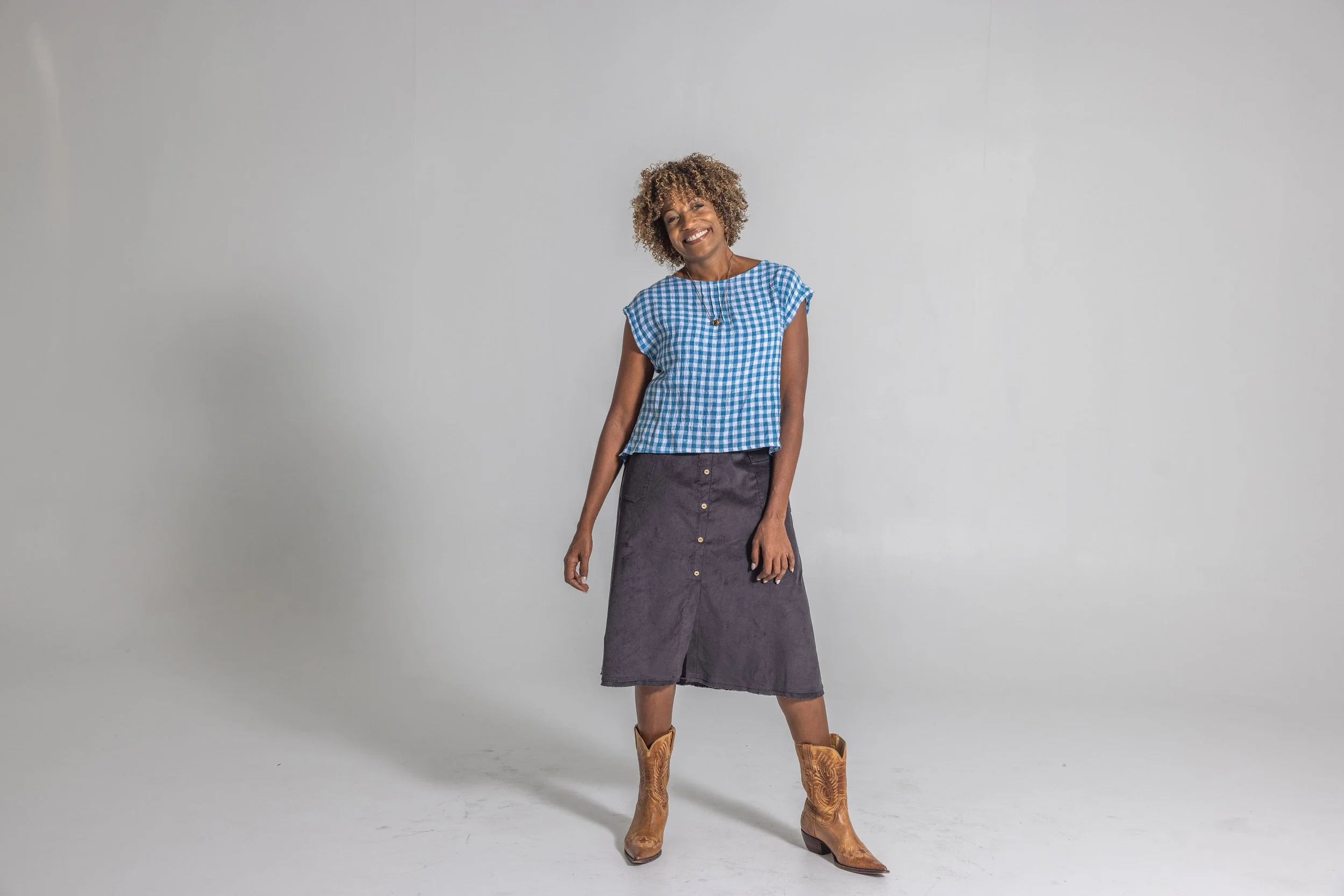 Foxlilie-womens-jude-skirt-iron-corduroy-mabel-outfit-lifestyle-front.jpg