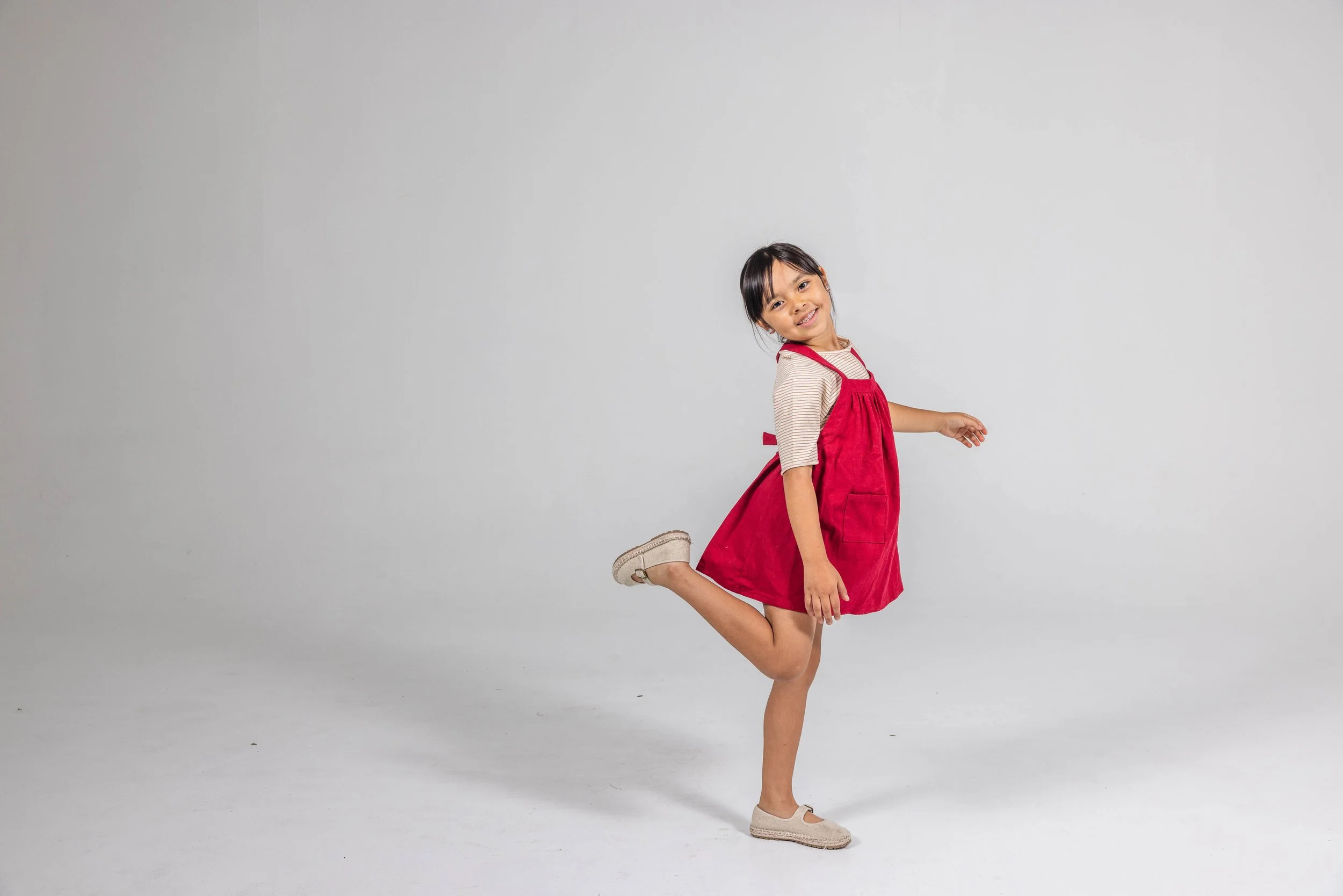 Foxlilie-kids-ivy-jumper-scarlet-red-playful-front-side.jpg