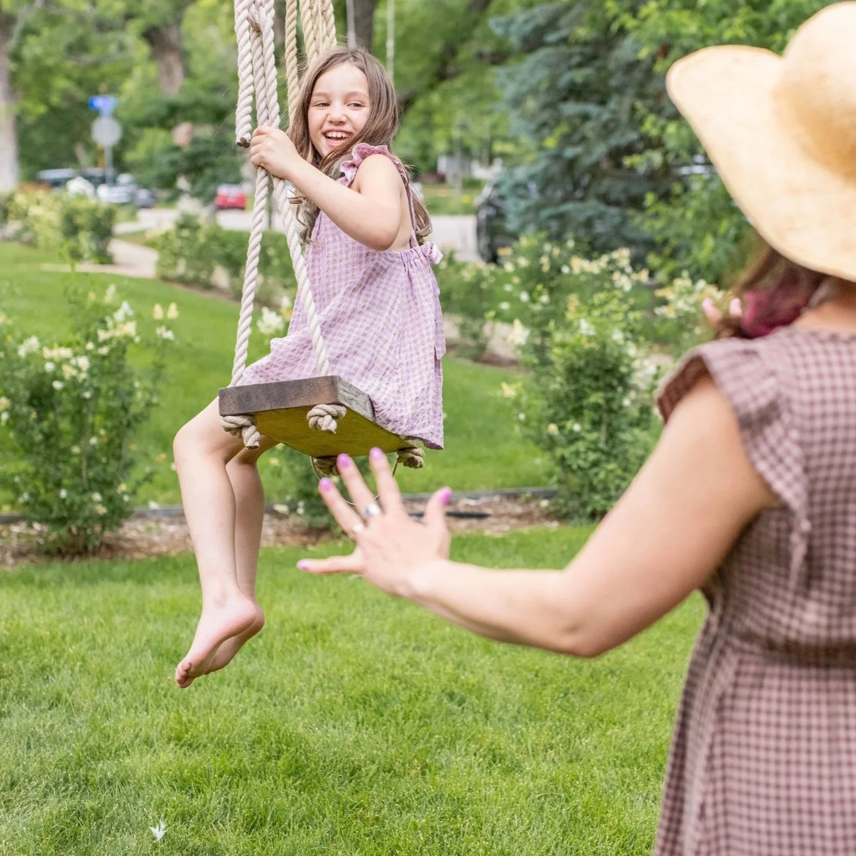 Foxlilie-girl-ivy-ruffle-dress-lilac-gingham-mom%26me-lifestyle-backside-details.jpg