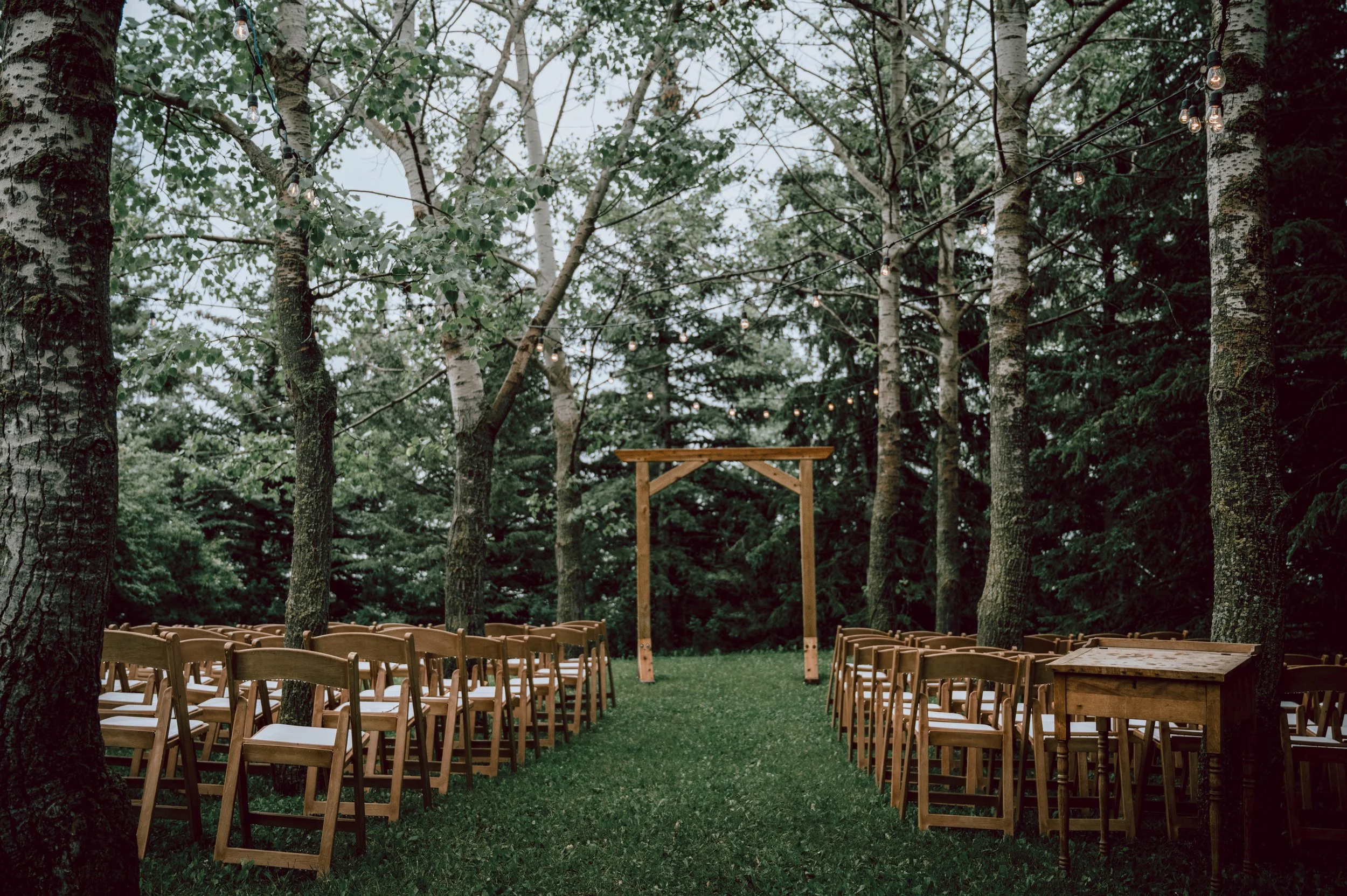 Nic & Krista's Romantic Forest Ceremony & Beautiful Tented Reception 07.25                                      

Venue: Dreamers Farm Gatherings

Photography: https://www.rayphotographyanddesign.ca