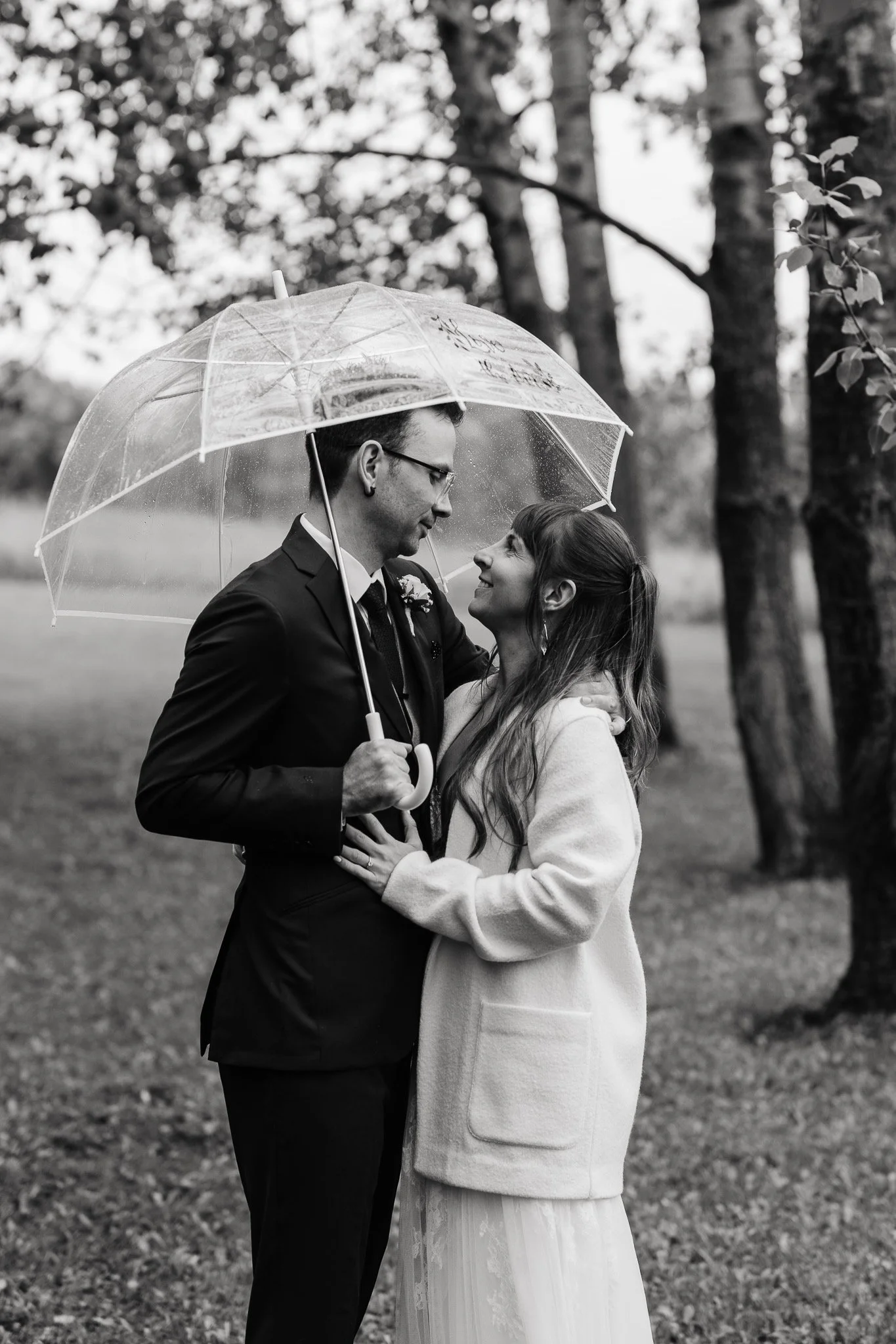 Beautiful Forest Ceremony for Kelsey & Dustin
08.08.25
Photographer: @emilywalcot.photo
