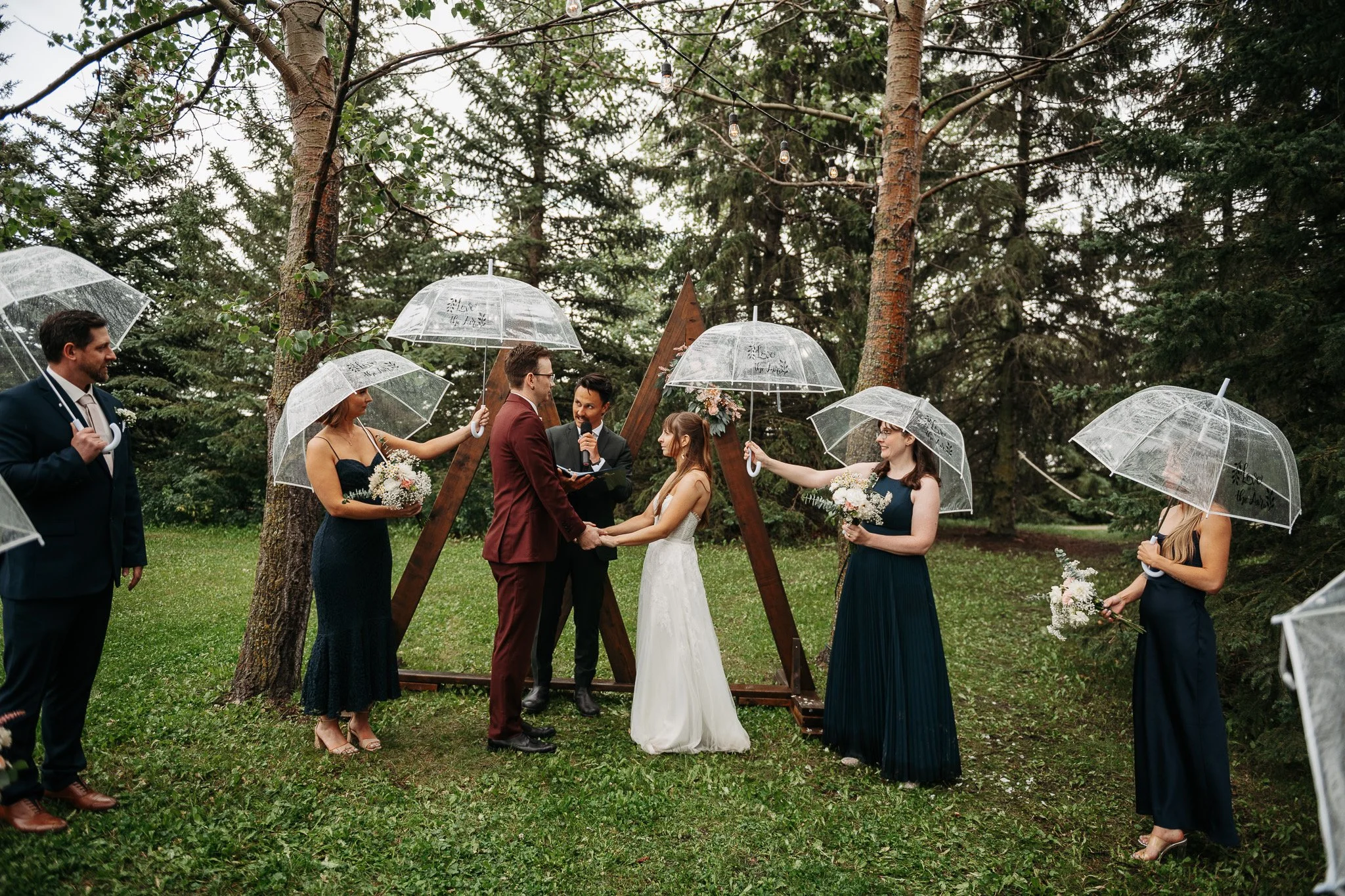 Beautiful Forest Ceremony for Kelsey & Dustin
08.08.25
Photographer: @emilywalcot.photo