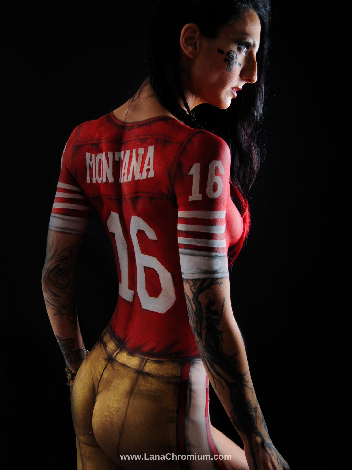 Skin Wars Bodypainting Winner Lana Chromium (3).jpg