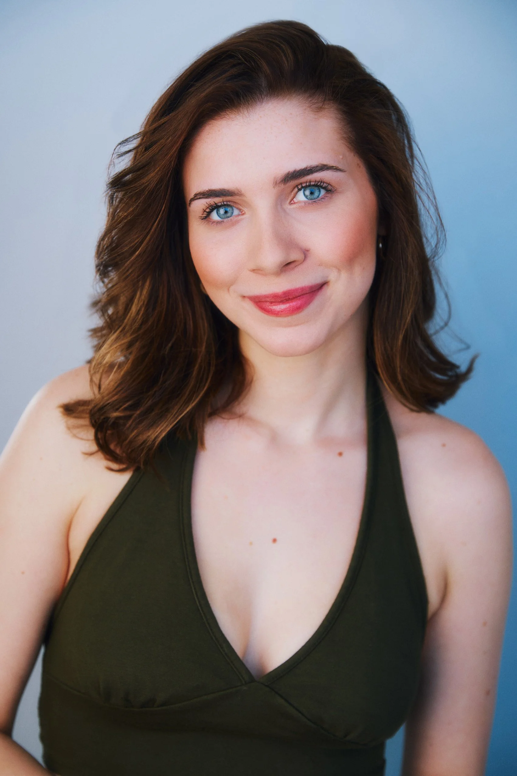 Annie Youngs Headshot 1, 2024.jpg