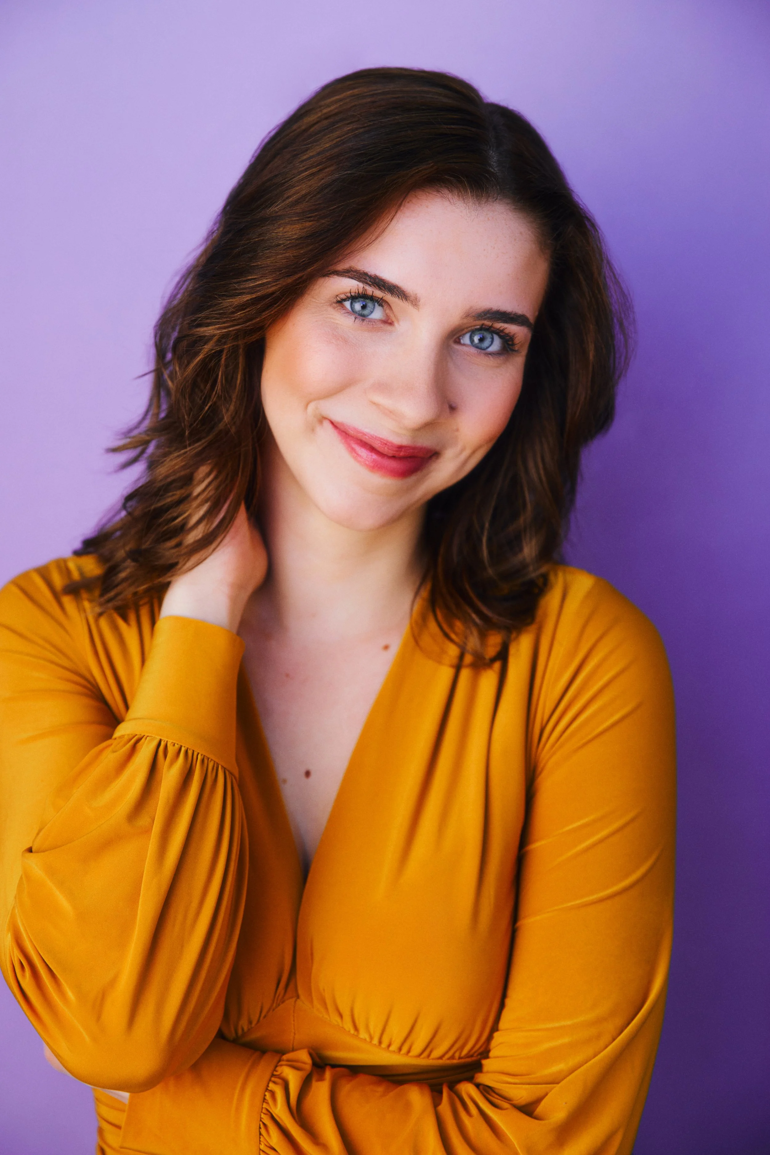 Annie Youngs Headshot 3, 2023.jpg