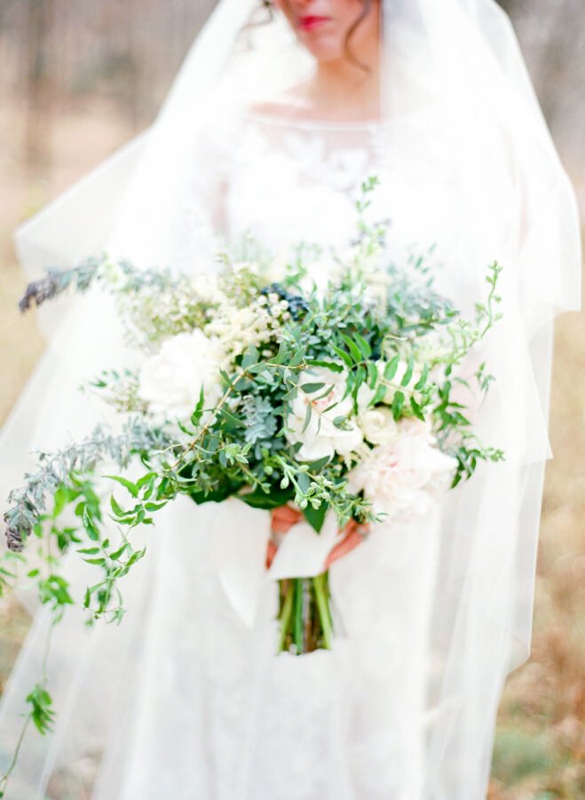 fall-wedding-bouquets-white-green.jpg
