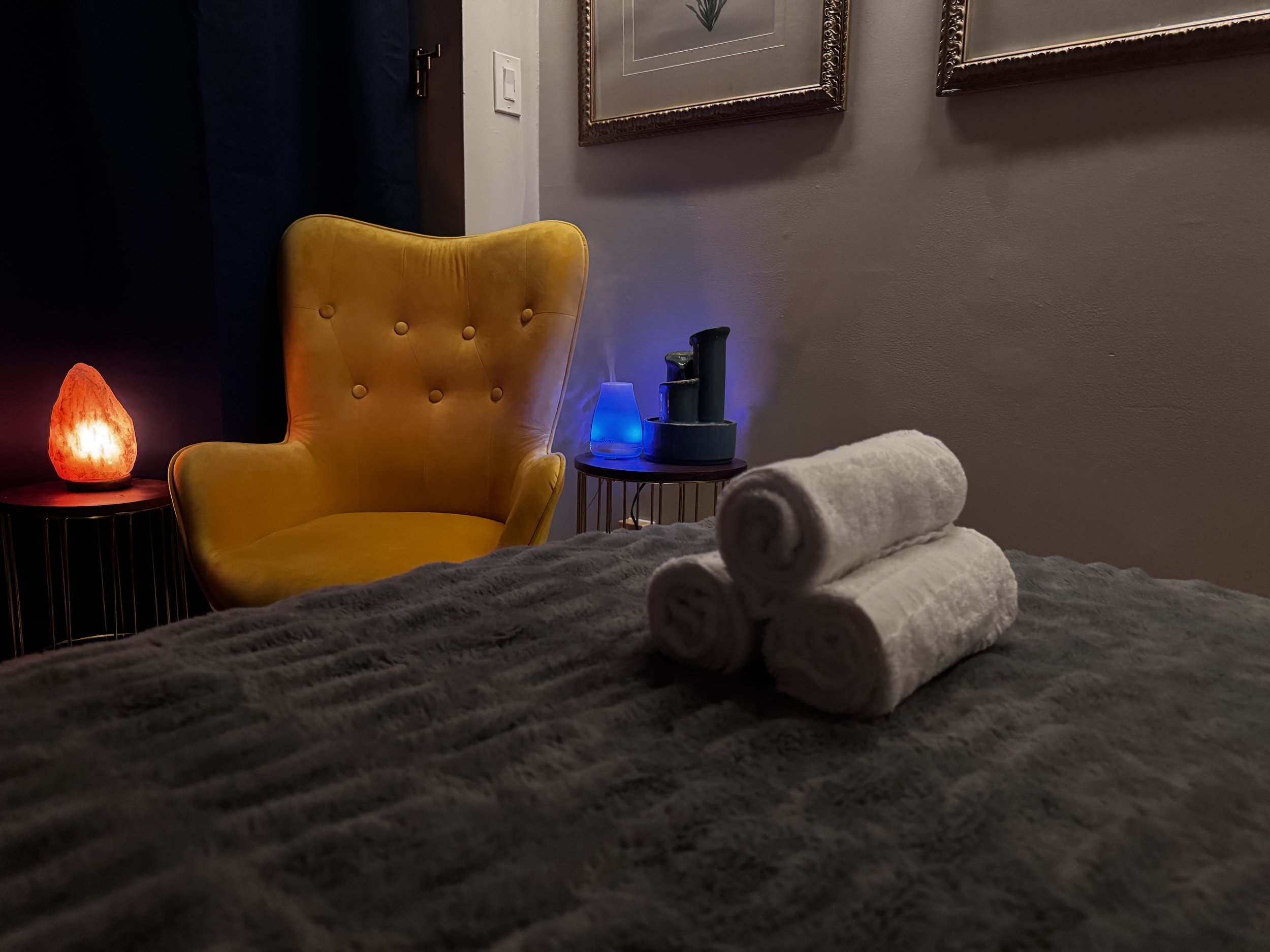 Squire Massage Studio - towels - www.SquireMassage.com.jpg