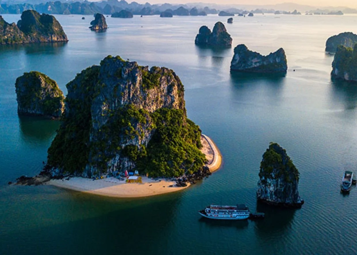 THE ESSENCE OF VIETNAM