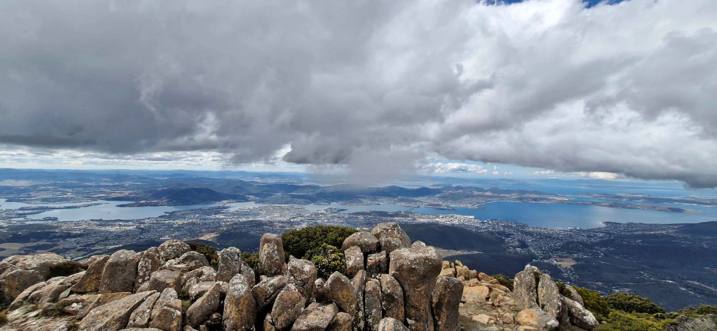TTP190326_Tasmania_top of mount wellington.jpg