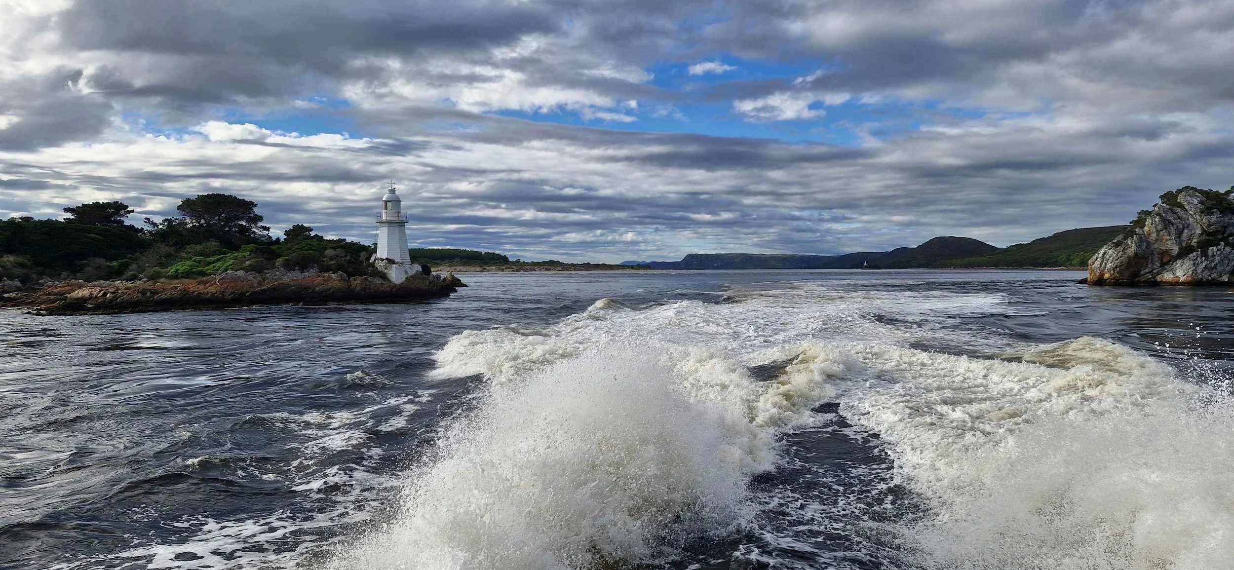 TTP190326_Tasmania_Hells gates.jpg