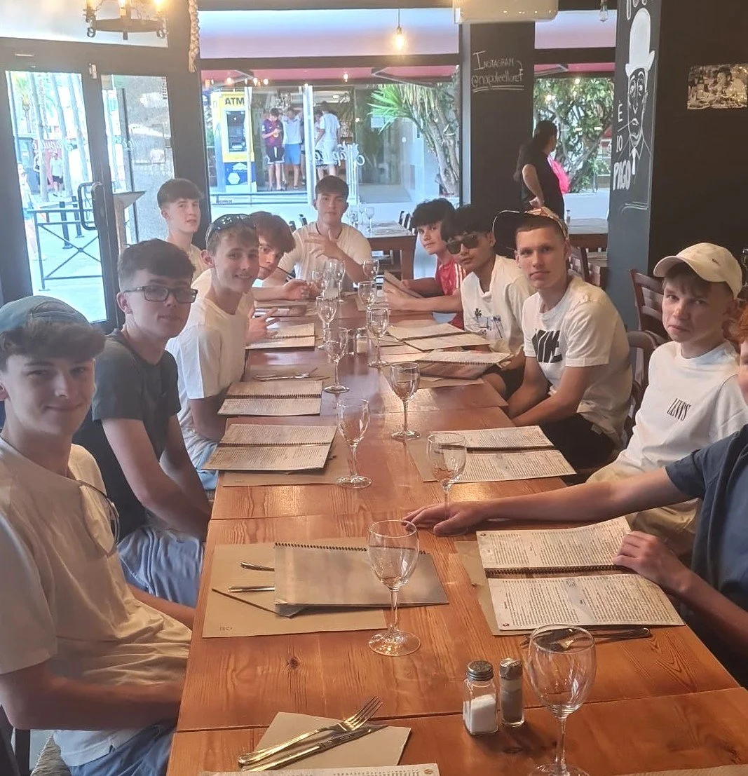 U16 Boys team meal 2.jpeg