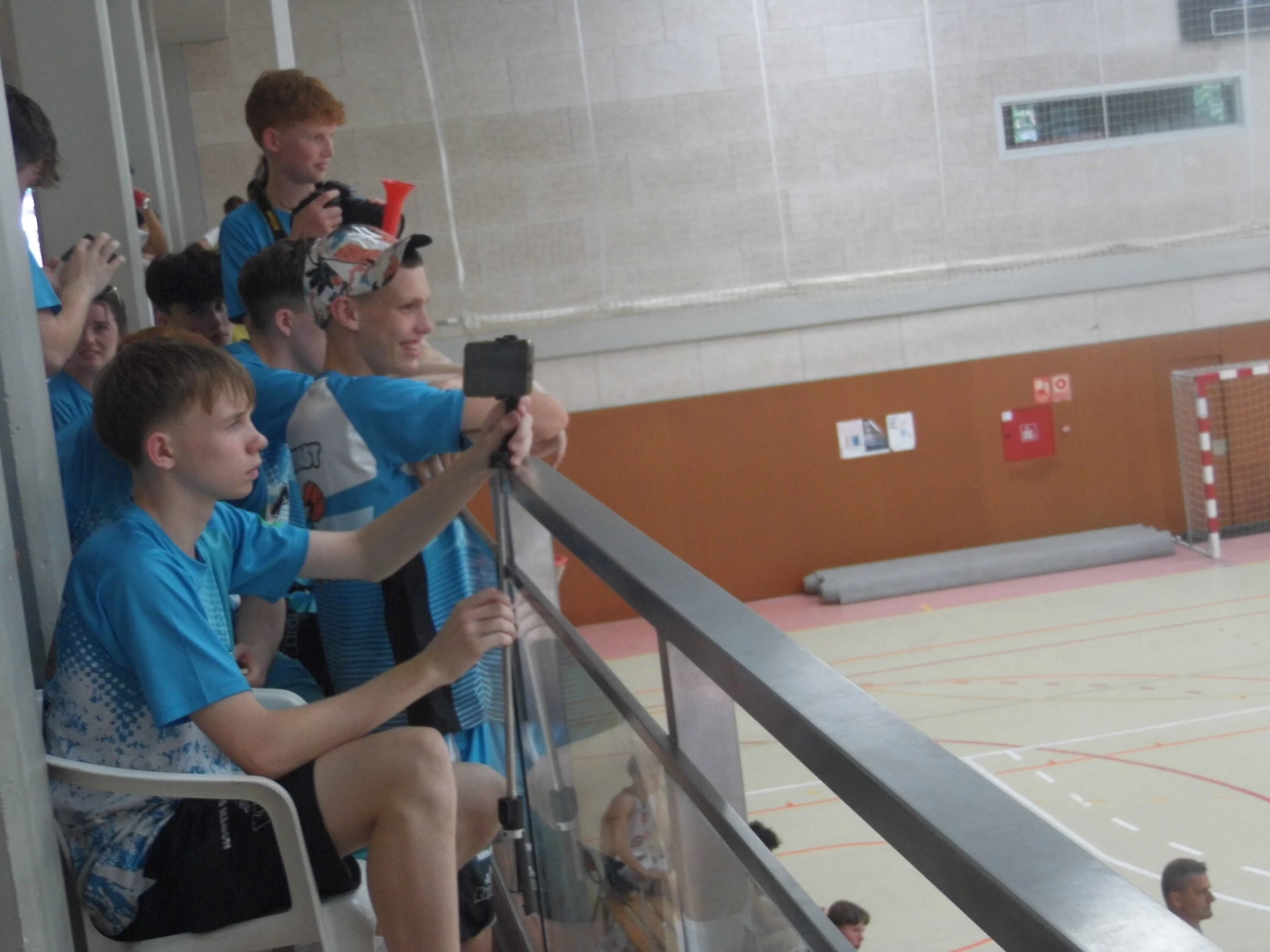 M0809 F3.4 Camera operators.JPG