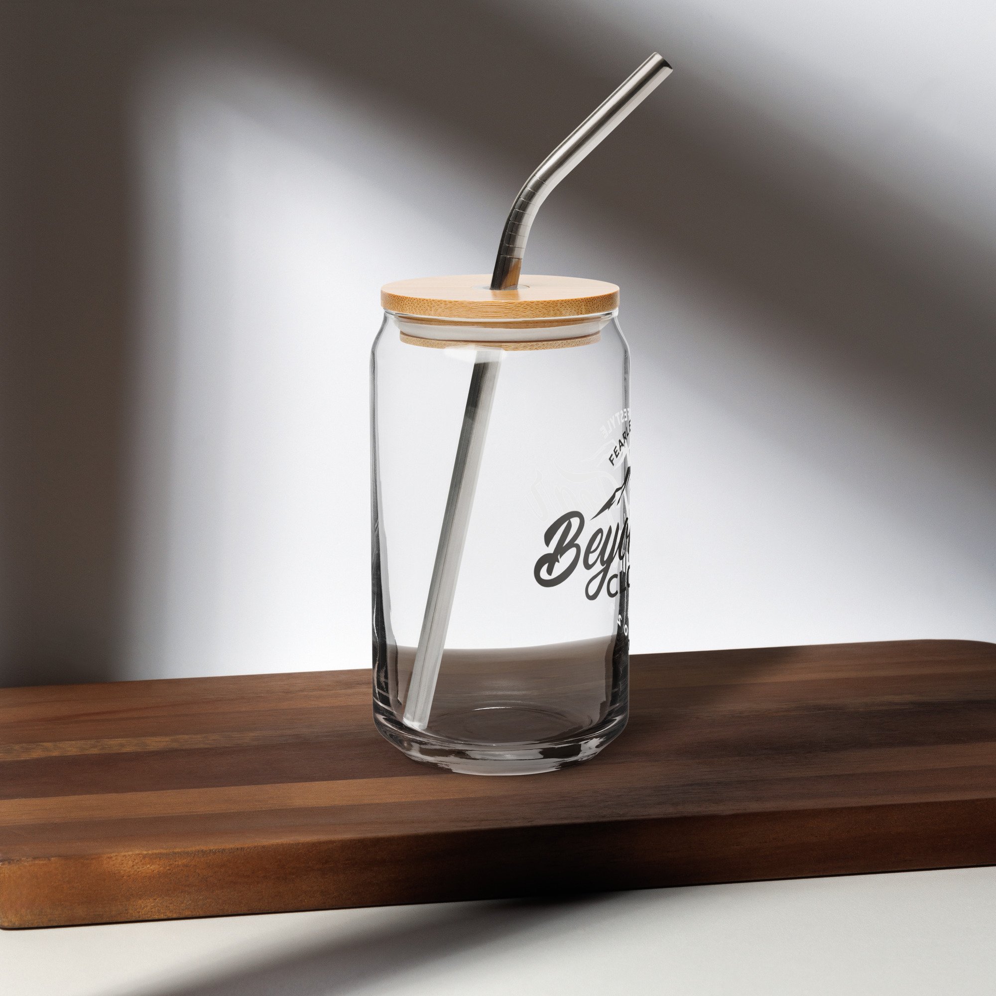 can-shaped-glass-(16-oz)-16-oz-with-lid--straw-right-6726b5b39bff6.jpg