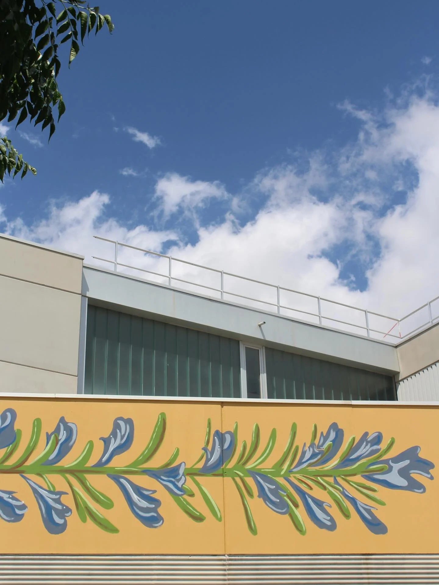 El mural commemoratiu dels 25 anys del @fontsdelglorieta 🌿

a @alcover_vila
amb @efrem_lloba