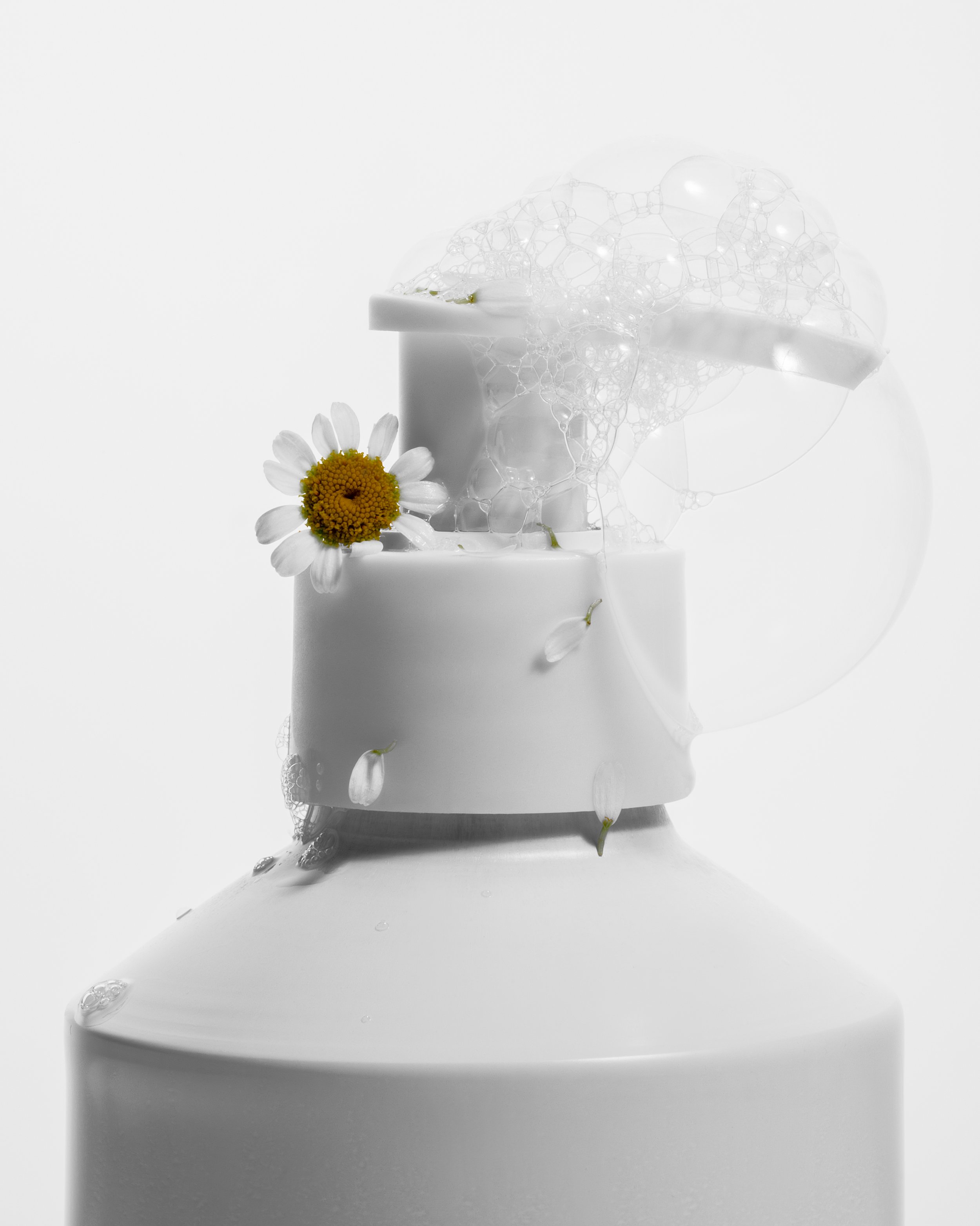 Soothing Body Wash Image 02.jpg