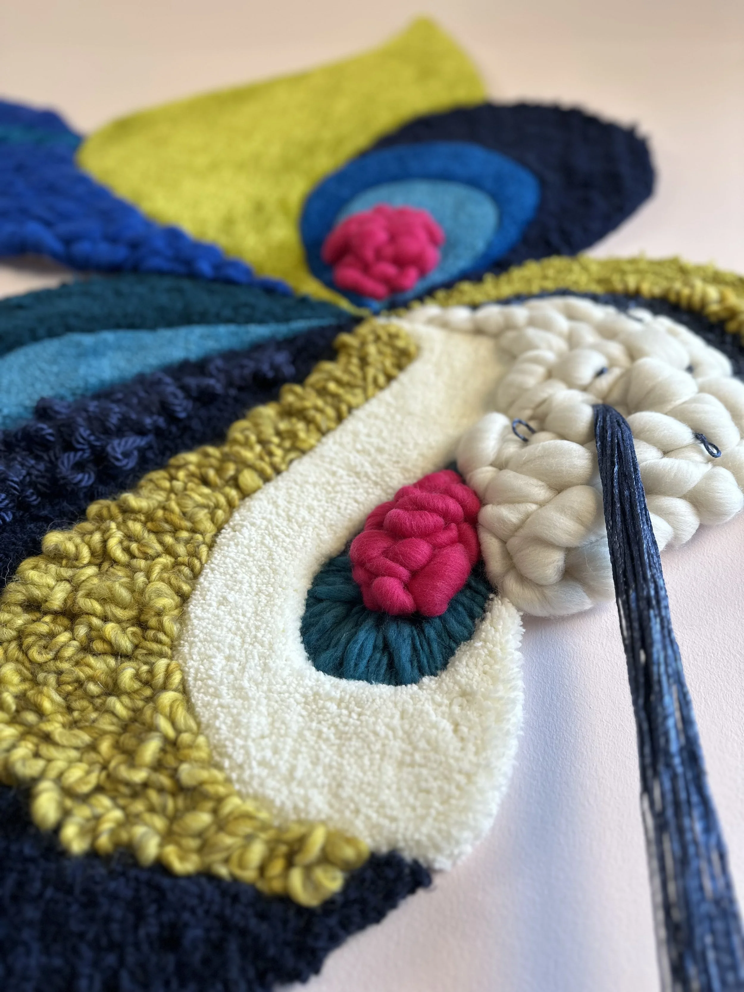 Cassandra Julien (Femme couleurs)_Huguette(close-up)_Tufting, weaving and embroidery_130x117cm.jpeg