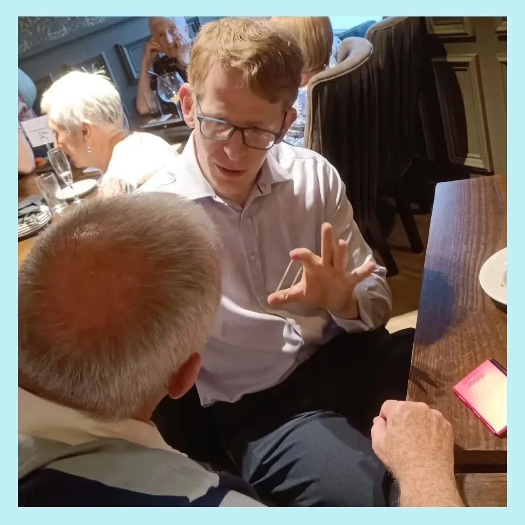 I had a wonderful time entertaining some birthday party guests yesterday! If you'd like to add a little magic to your event, get in touch 🃏
#magician #partyentertainment #weddingentertainment