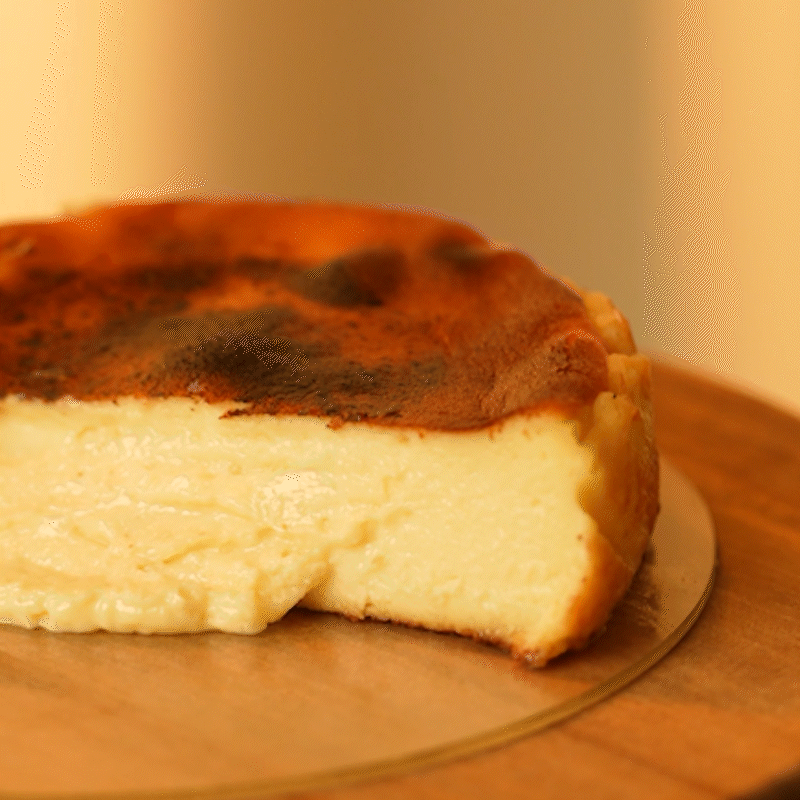 Creamy Basque Cheesecake (6in)