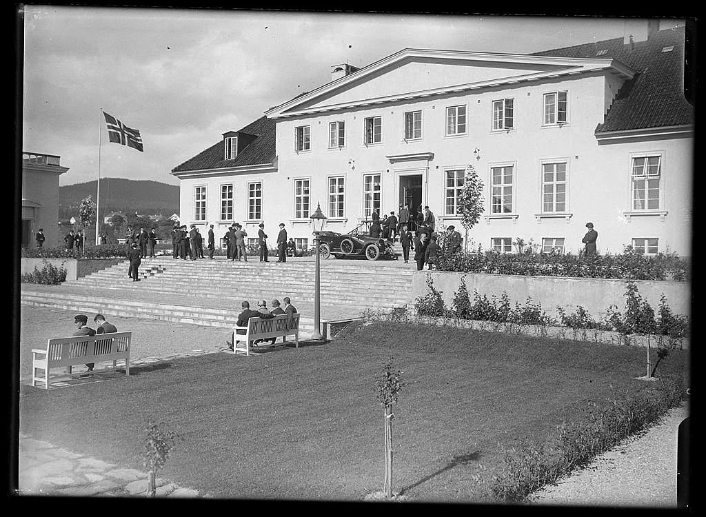 Trolig fra åpningen av BS sept 1926.jpg