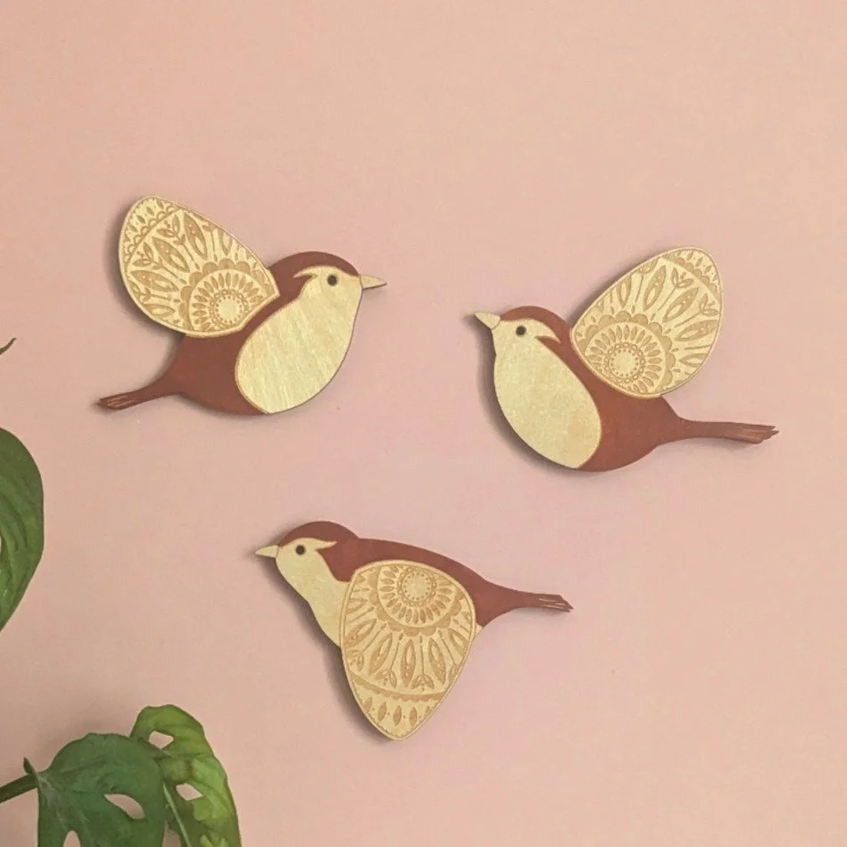 wren wooden wall hanging decorations 2.JPG