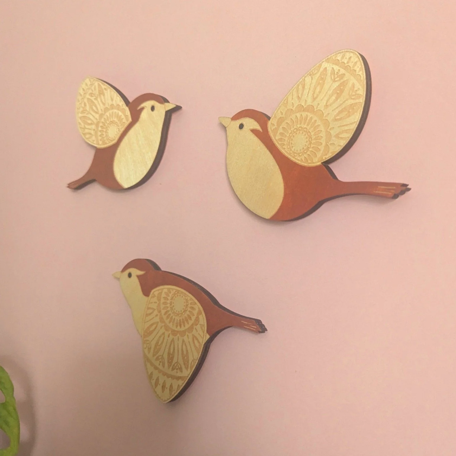 wren wooden wall hanging decorations 6.JPG