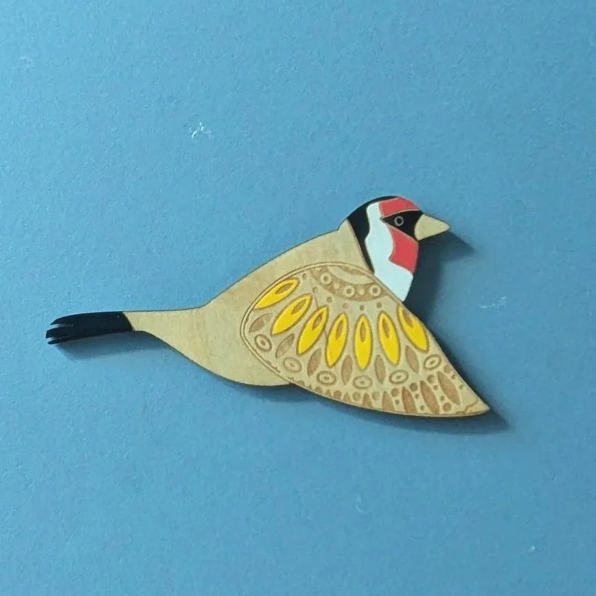 Wooden Wall Goldfinch - Design 3 (gffw1)