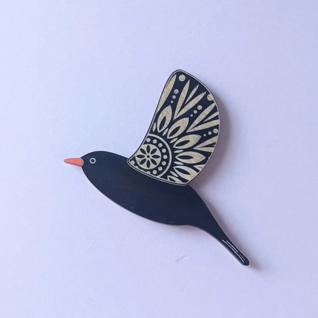 Folk Art Wooden Blackbird Wall Hangings - Design 2 (uwbb-8)