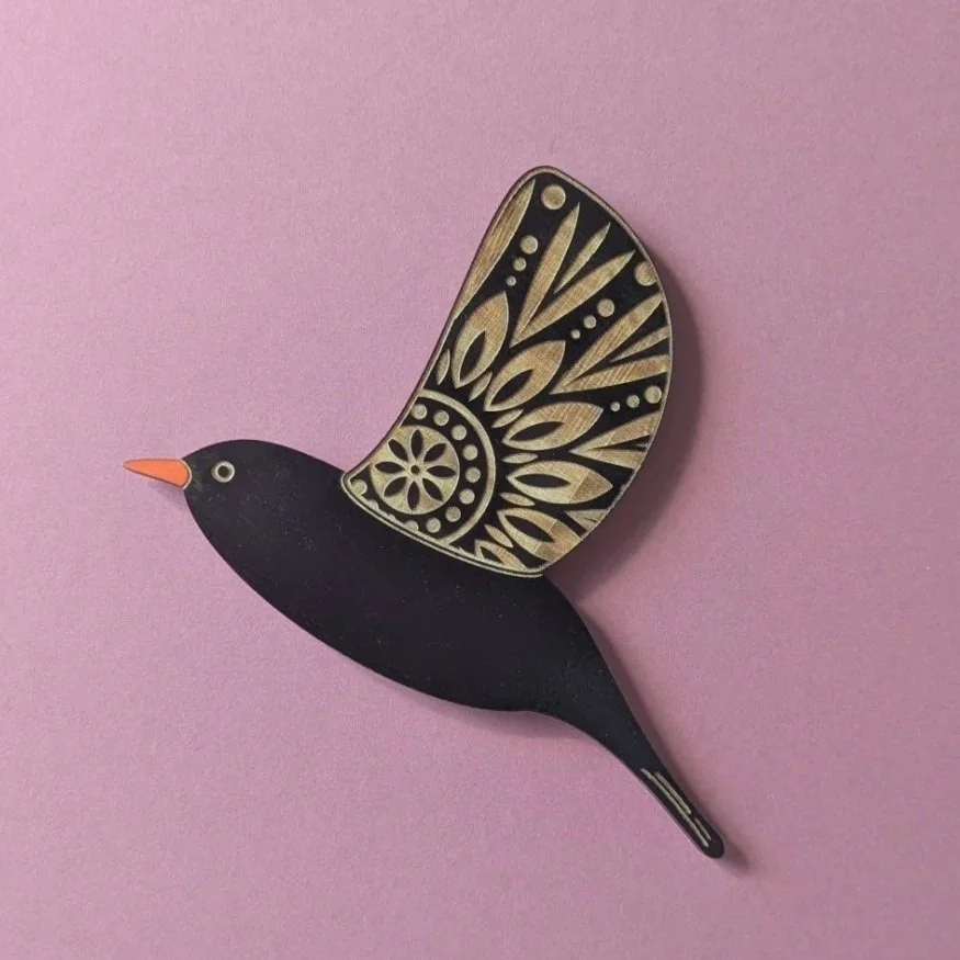 Folk Art Wooden Blackbird Wall Hangings - Design 2 (uwbb-12)