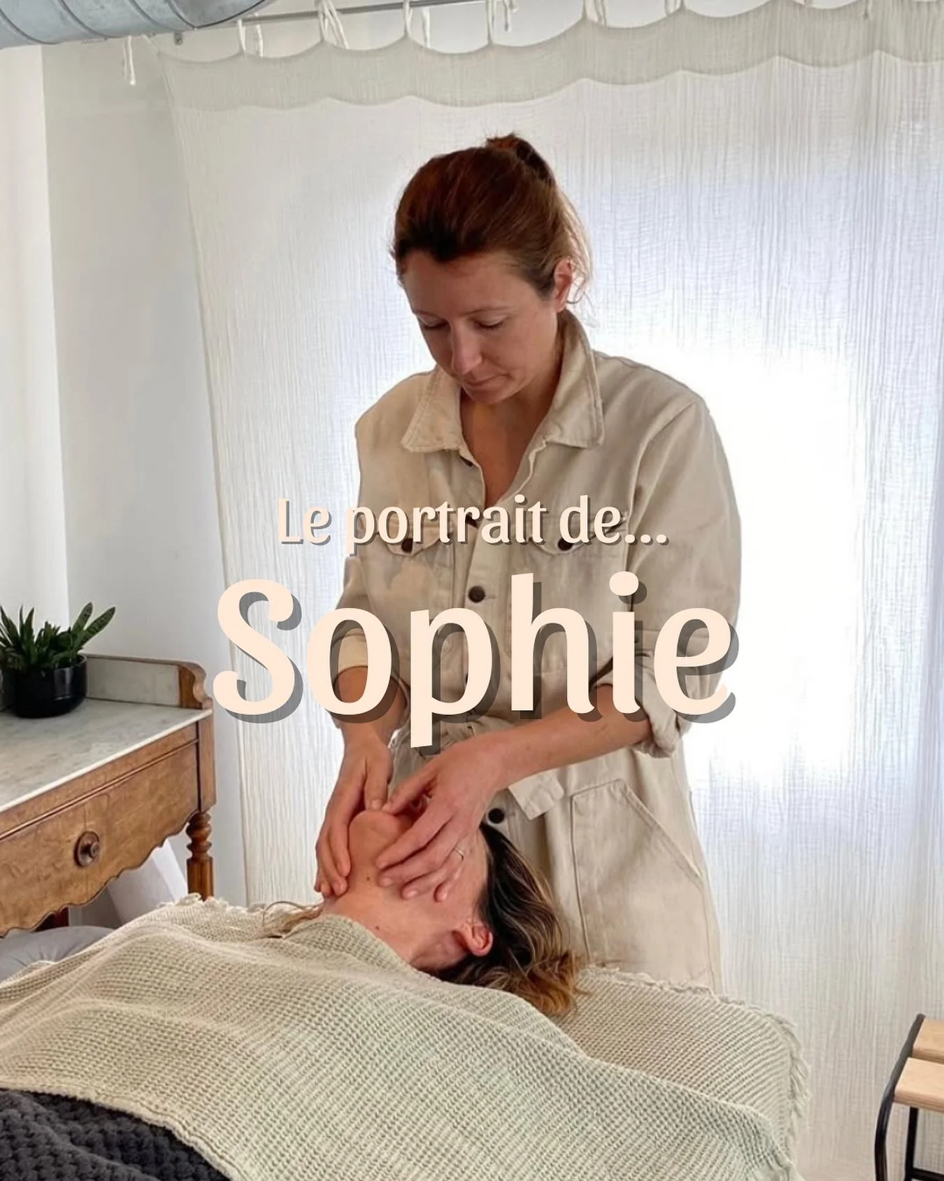 Nous sommes ravis de vous pr&eacute;senter Sophie Pouilly &mdash; fondatrice de @carestudio_hossegor 

Form&eacute;e en naturopathie, Sophie adopte une approche holistique du corps, convaincue que le bien-&ecirc;tre passe par l&rsquo;&eacute;quilibre