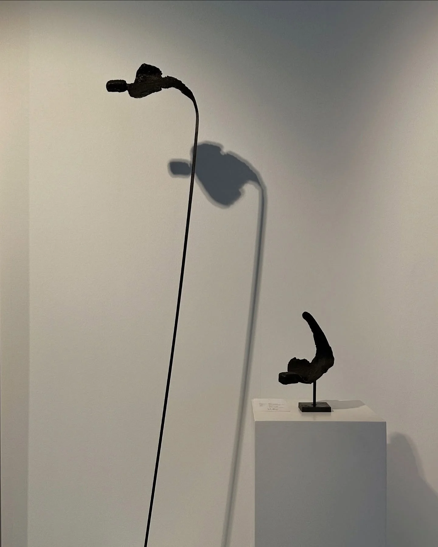 MARCUS MARS 
En kunstnersmed i verdensklasse. Skaper unike skulpturer med flamme og hammer.

Vi har et stort utvalg av skulpturer i ulike st&oslash;rrelser.

CUBE8 gallery 
Toldbodbrygga 1
Fredrikstad 

#marcusmars #marcusmarsblacksmithartist #cube8g