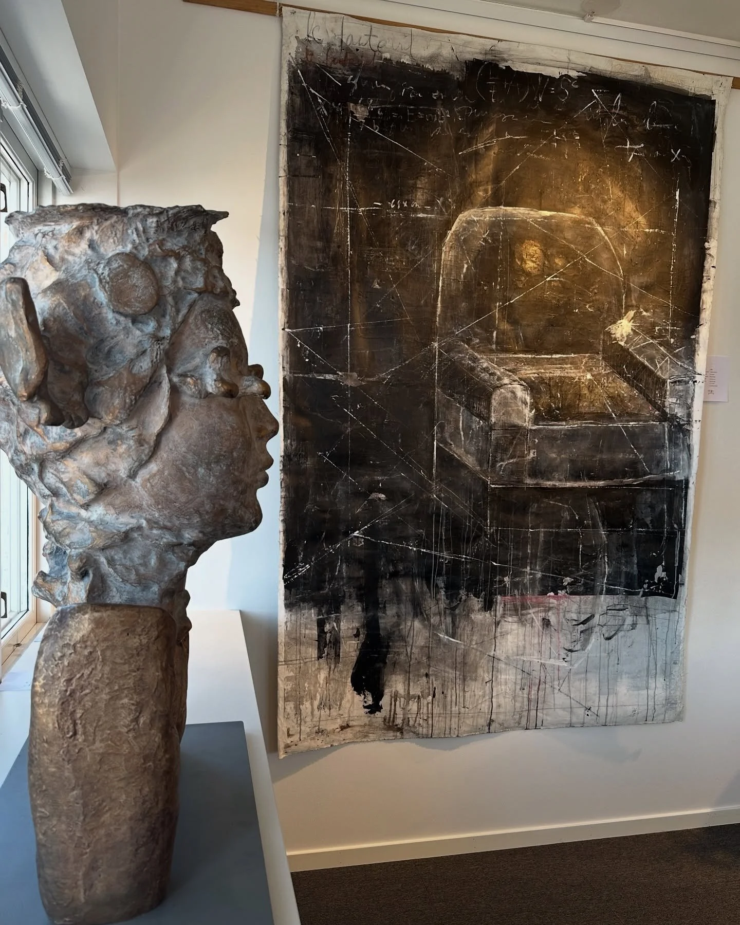 Skulptur og maleri og vakker harmoni!
Carola Kastman, kunstmaler fra Sverige og 
Kari-Lena Fl&aring;ten bronseskulpt&oslash;r fra Norge.

CUBE8 gallery 
Toldbodbrygga 1
Fredrikstad 

#carolakastman #karilenafl&aring;ten #cube8gallery #fineart #galler